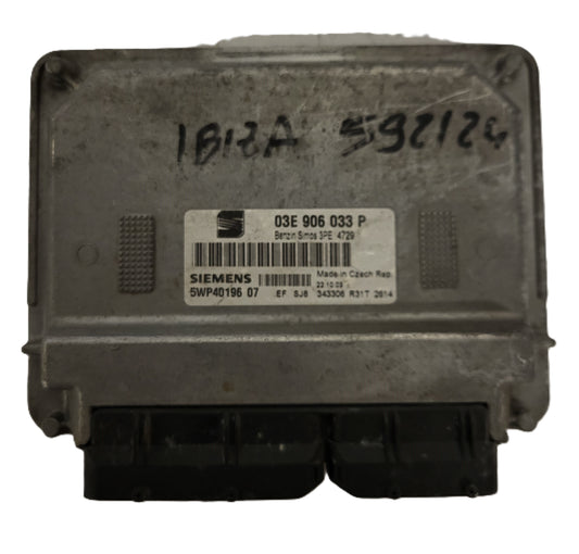 SEAT IBIZA 1.2 ECU / 03E906033P / 5WP40196 07 / 5WP4019607 / SIEMENS