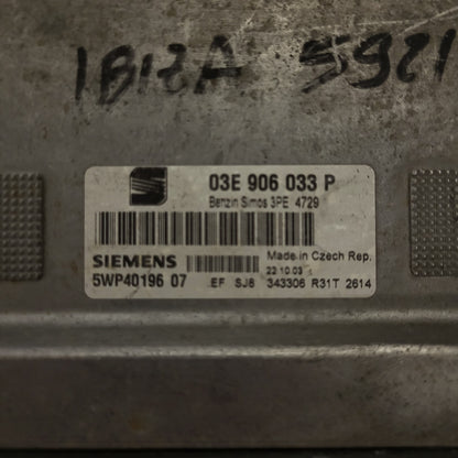 SEAT IBIZA 1.2 ECU / 03E906033P / 5WP40196 07 / 5WP4019607 / SIEMENS