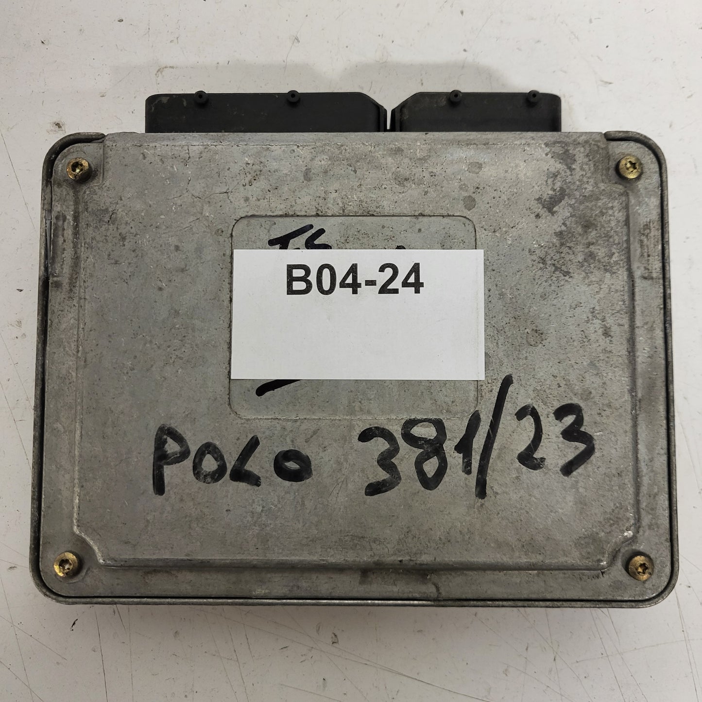 VW POLO ECU / 036906034D / IAW4LV.L / 61600.437.09 / 036906034 MAGNETI MARELLI