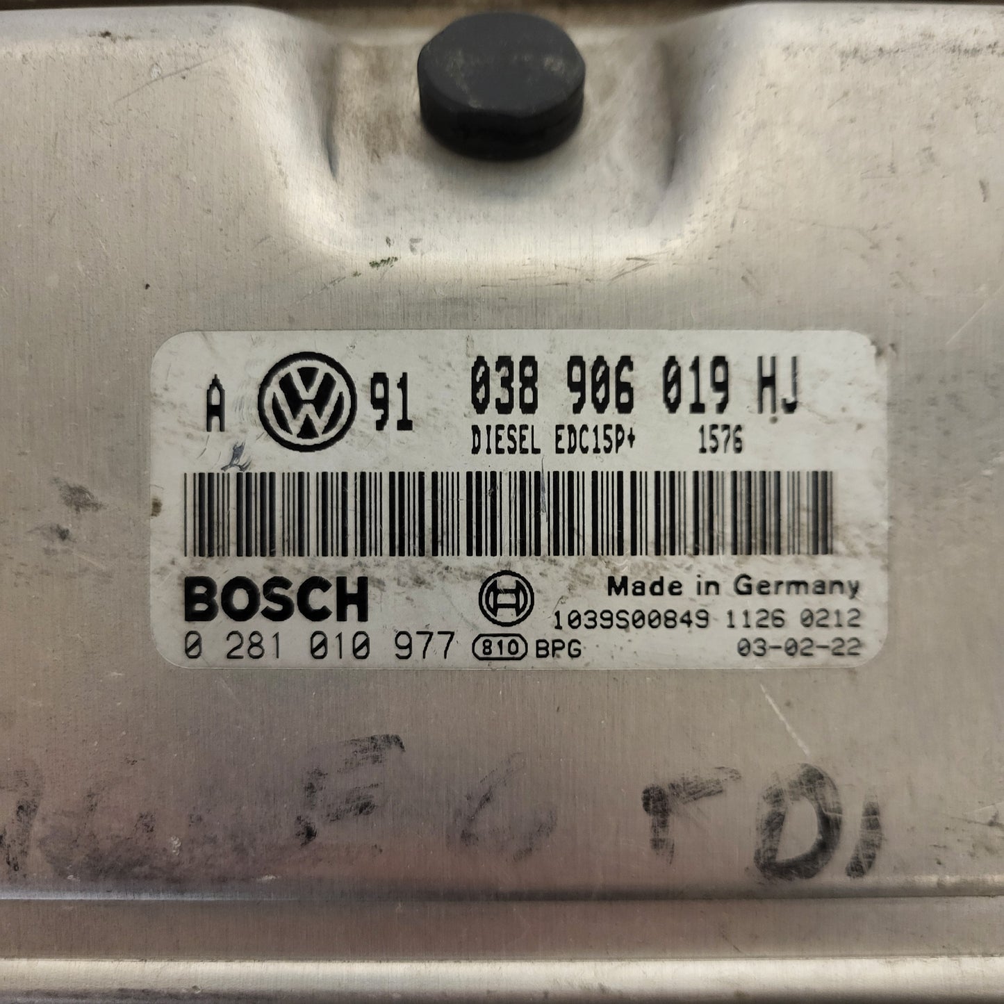 VW GOLF ECU / 038906019HJ / 0281010977 / EDC15P+ / 038906019 / BOSCH