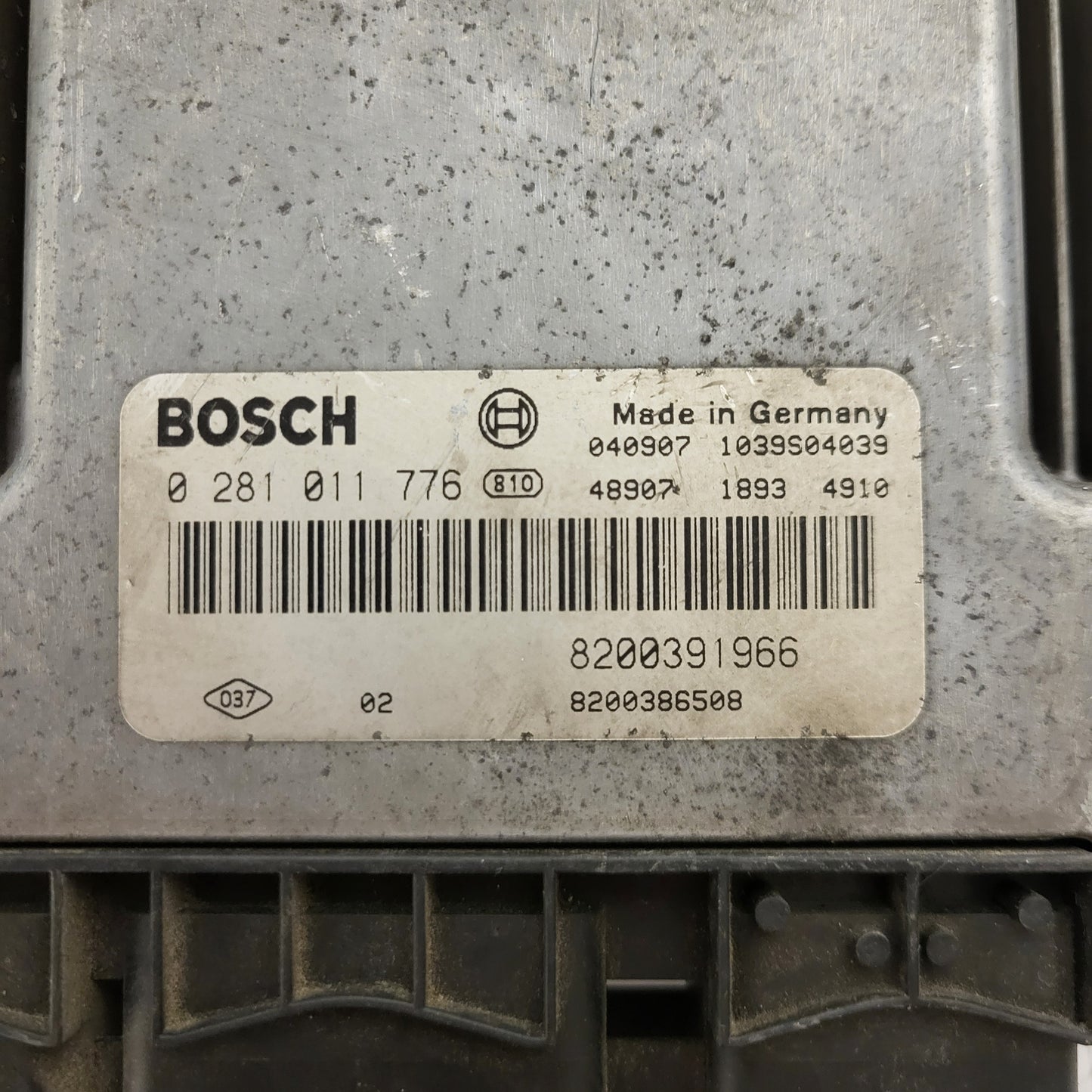 Renault 1.9DCI ECU / 0281011776 / 8200391966 / 8200386508 / BOSCH
