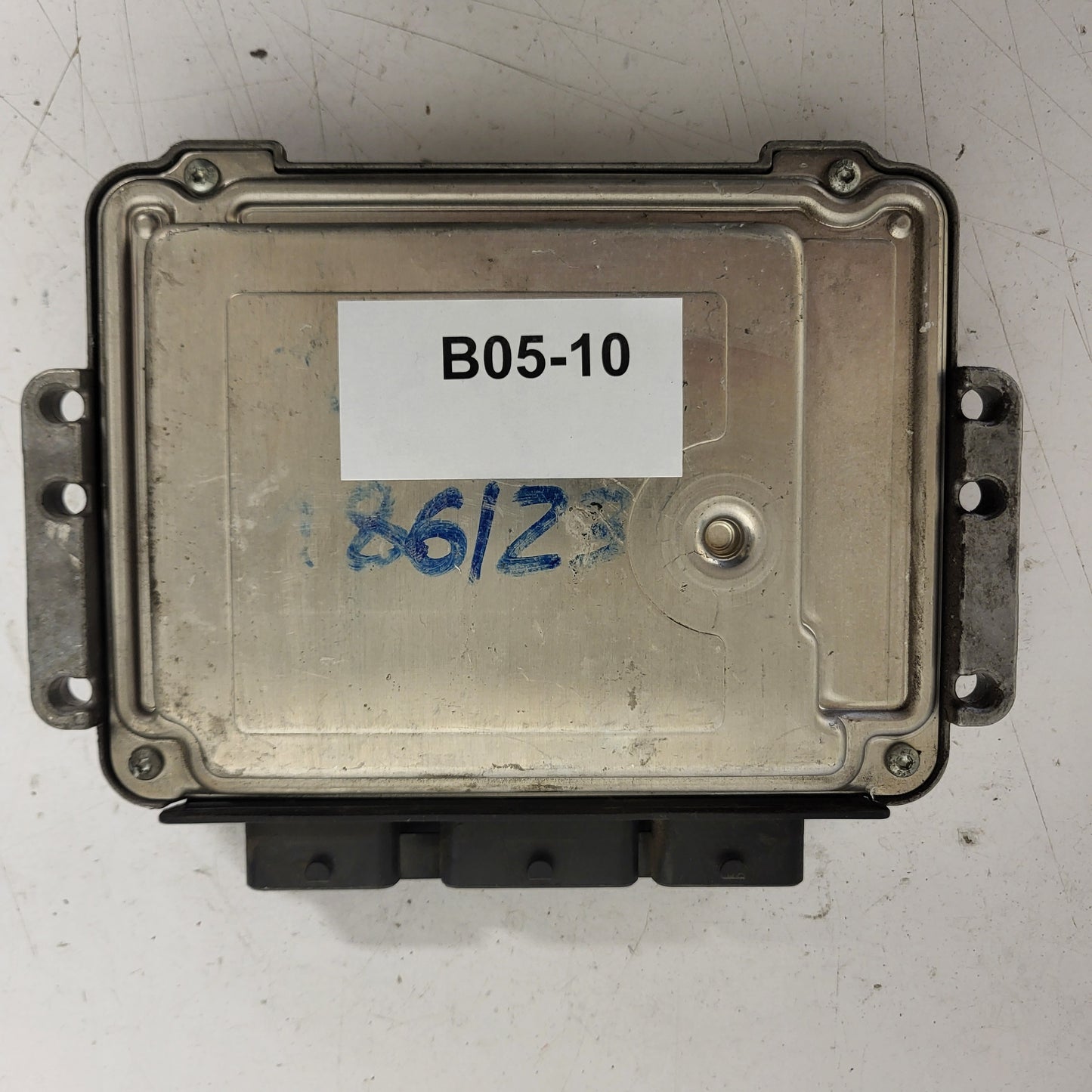 Renault 1.9DCI ECU / 0281011776 / 8200391966 / 8200386508 / BOSCH