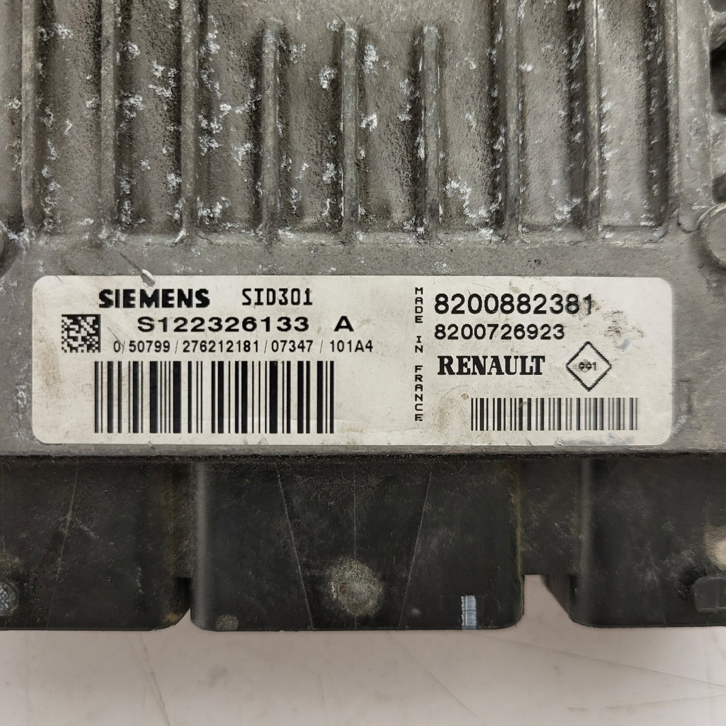 RENAULT LAGUNA 3 ECU / S122326133 / S122326133A / 8200882381 / 8200726923 SID301