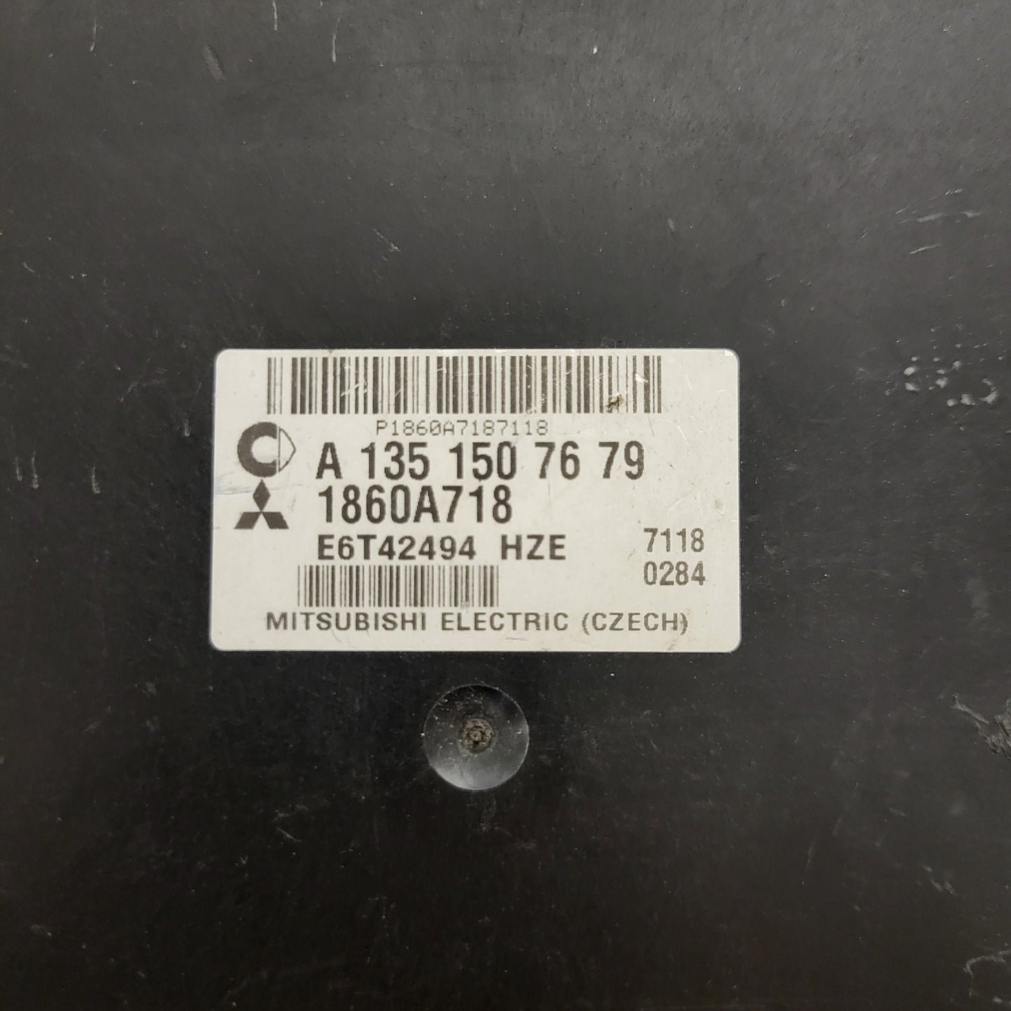 MITSUBISHI COLT ECU / A1351507679 / 1860A718 / E6T42494