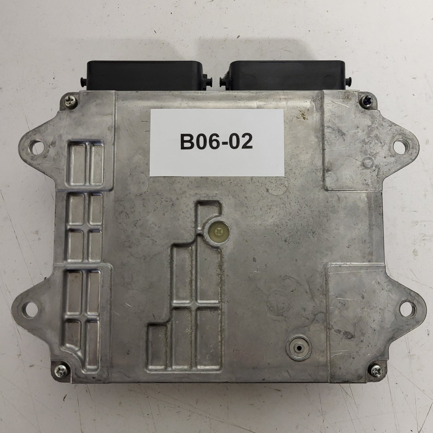 MITSUBISHI COLT ECU / A1351507679 / 1860A718 / E6T42494