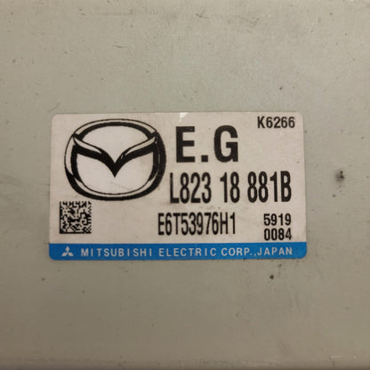 MAZDA 5 ECU / E6T53976H1 / L823 18 881B / MITSUBISHI