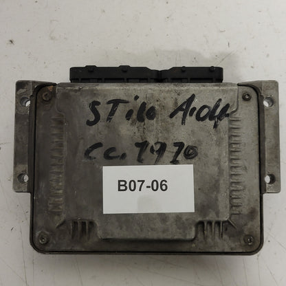 Fiat STILO ECU / 0281011553 / 55198058 / 19247EAA / BOSCH