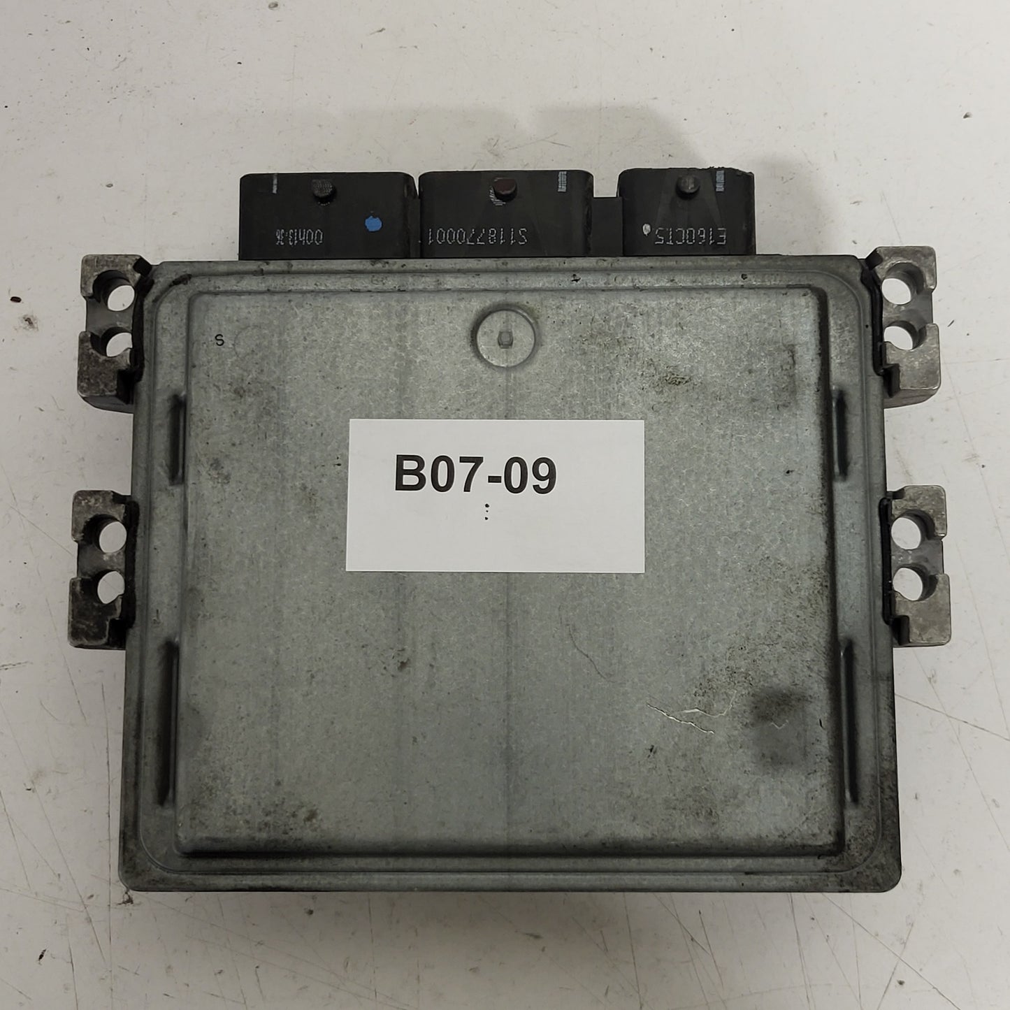 RENAULT MEGANE SCENIC ECU / S122326109A 8200565863 8200592611 SID301 S122326109