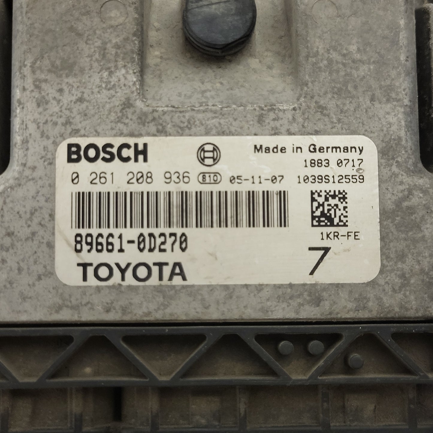 TOYOTA YARIS 1KR-FE ECU / 0261208936 / 89661-0D270 / BOSCH
