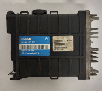 VW VOLKSWAGEN POLO 1.0 ECU / 0261200253 / 030906026A / BOSCH