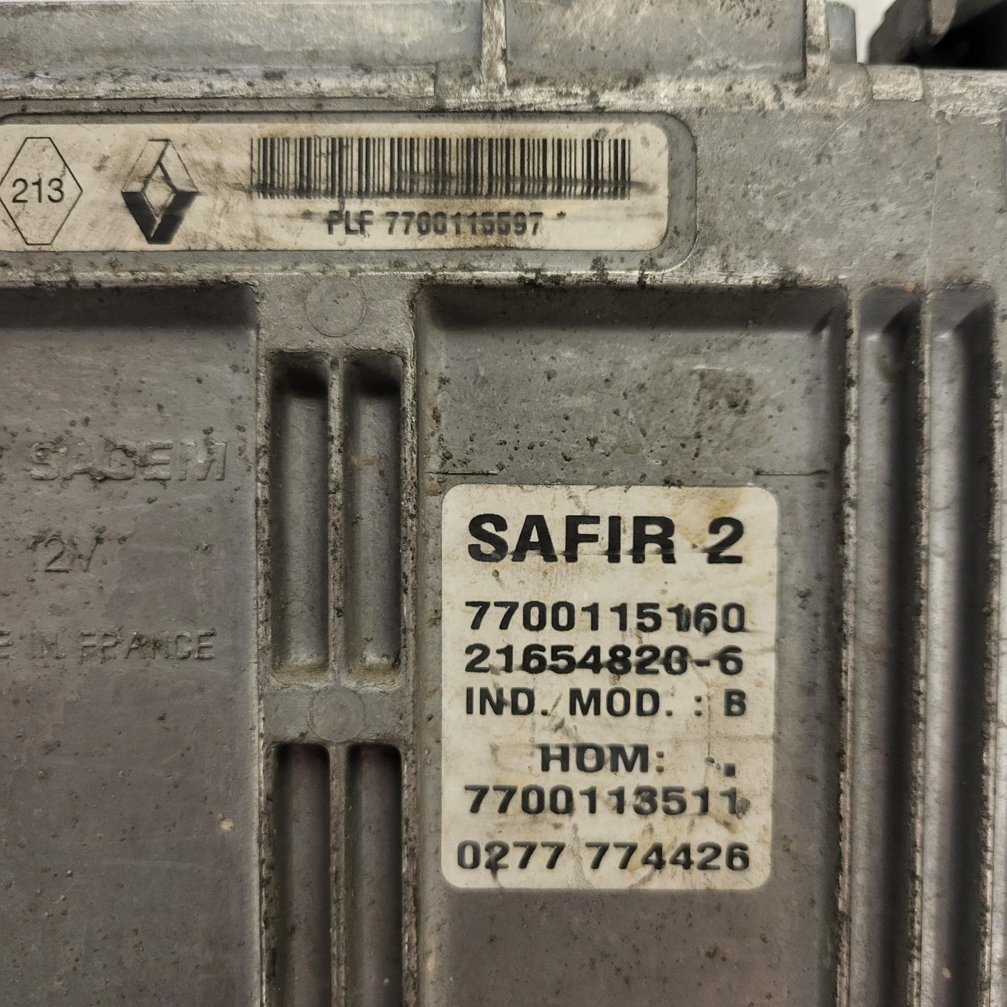 RENAULT ECU / 7700115597 / 7700115160 / 21654820-6 / 7700113511 / 35 PIN SAGEM