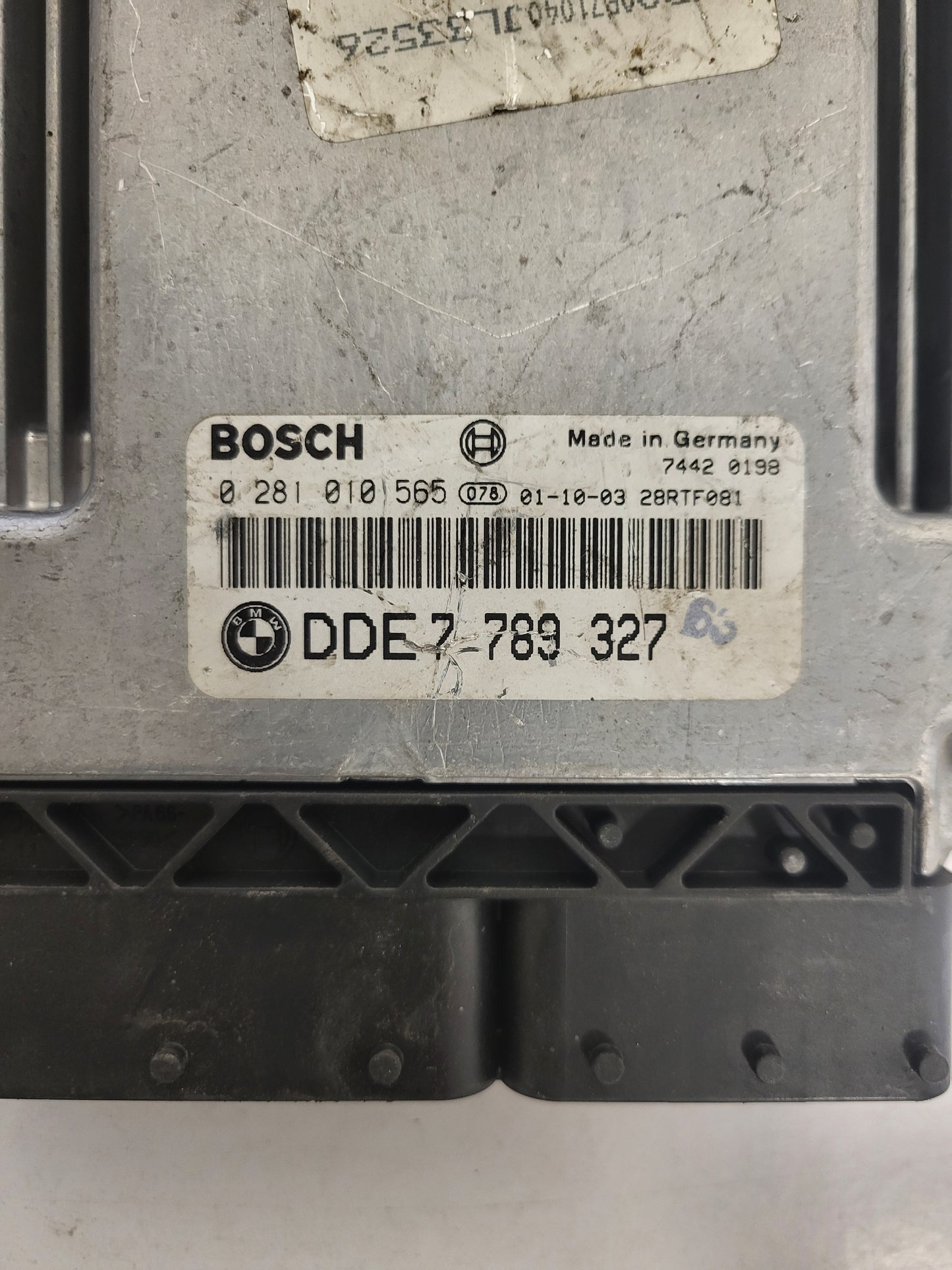 BMW ECU / 0281010565 / DDE7789327 / 7789327 / BOSCH