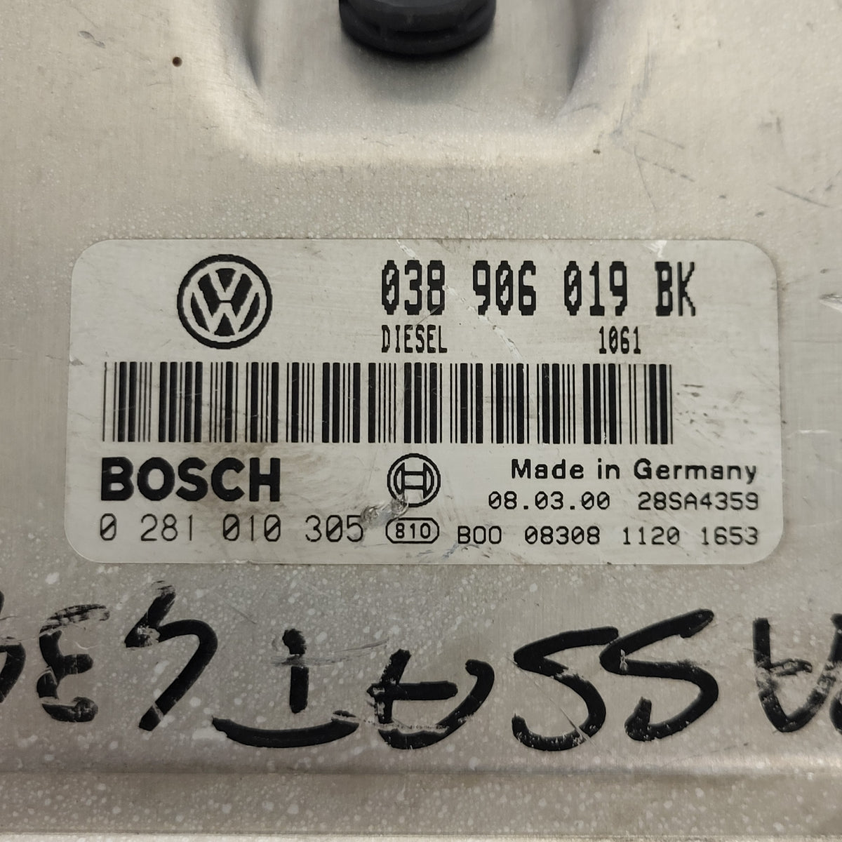 VW PASSAT 1.9 ECU / 038906019BK / 0281010305 / BOSCH - B09-03 - 2
