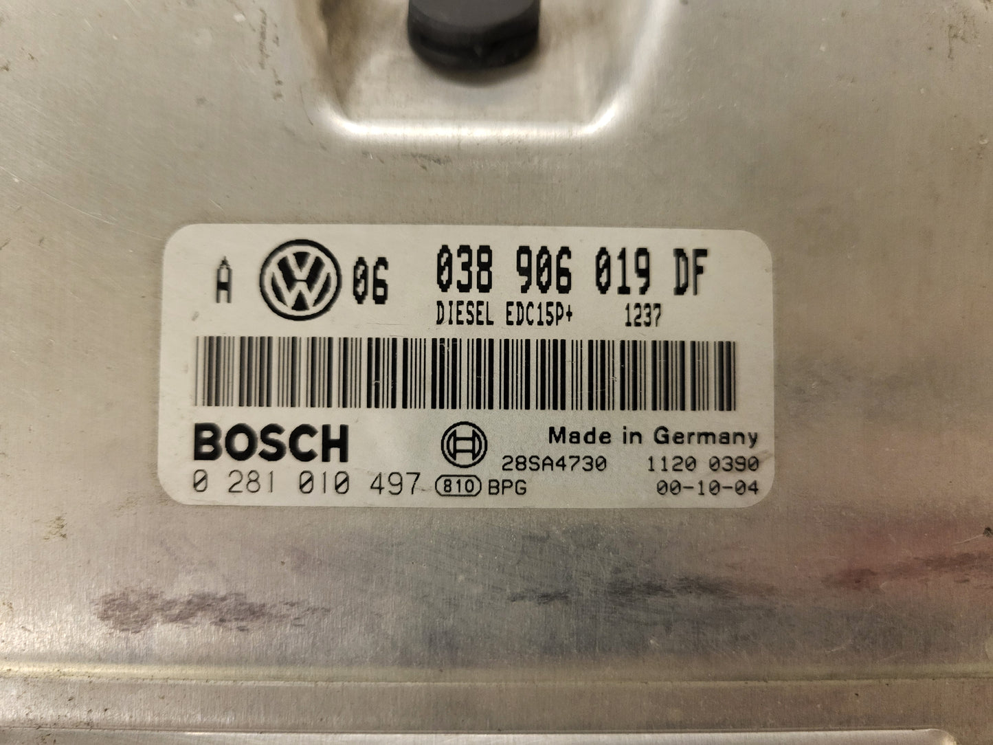 VW GOLF  VAG ECU / 038906019DF / 0281010497 / EDC15P+ / 28SA5043 / 038906019