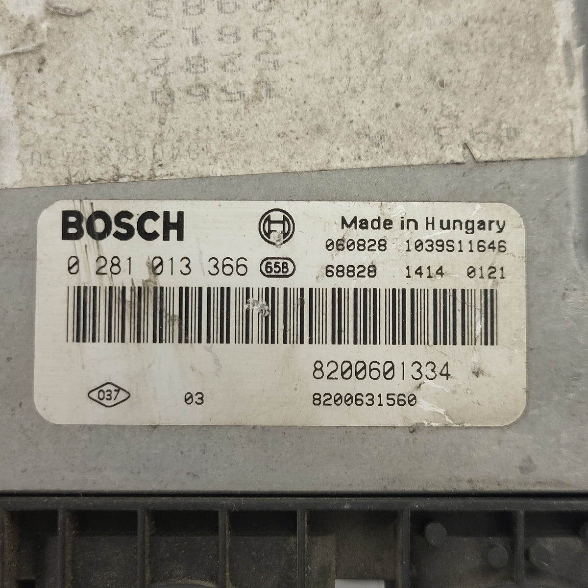 Renault Megane Scenic ECU / 0281013366 / 8200601334 / 8200631560 / BOSCH - B09-12 - 2
