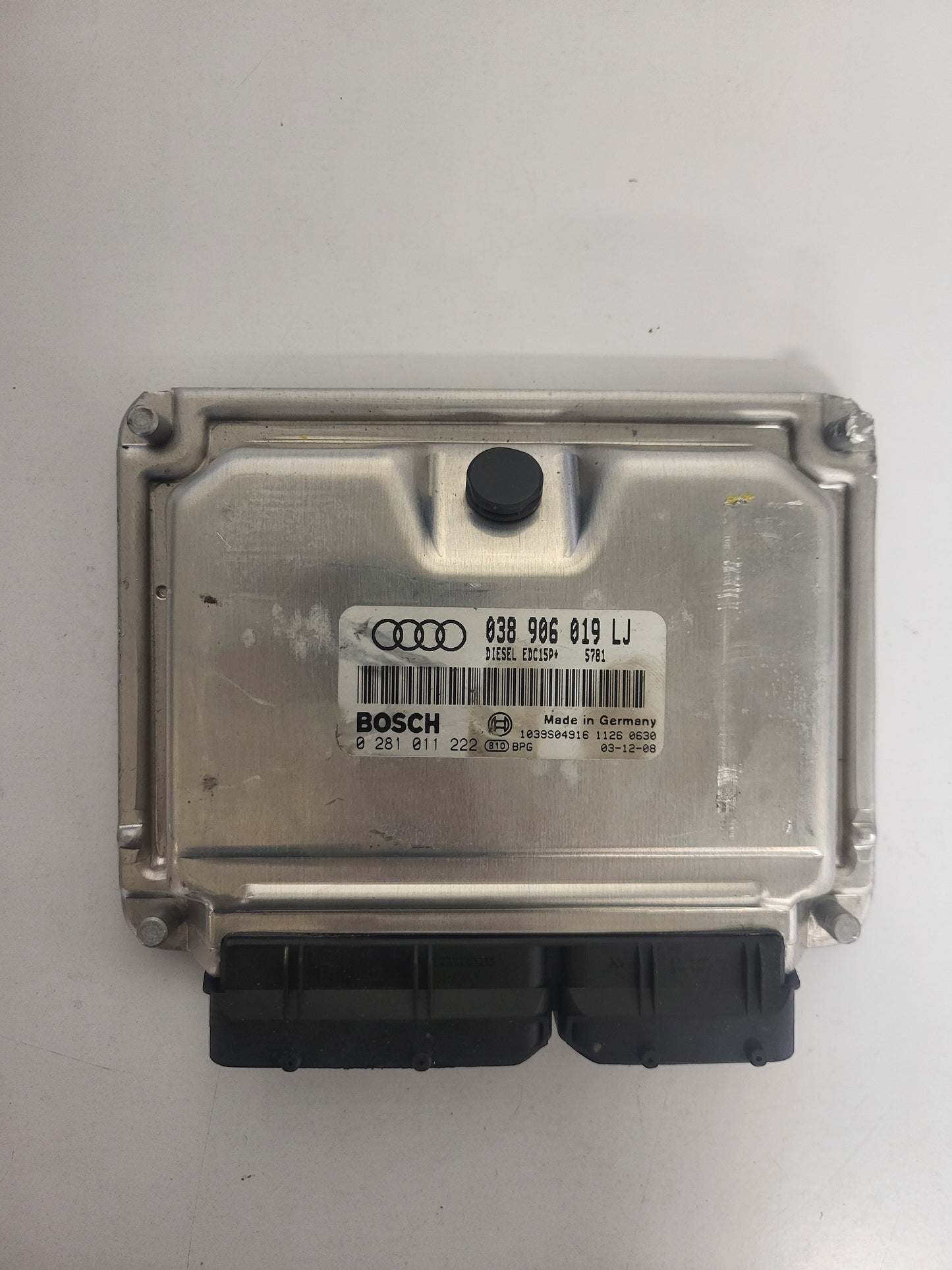 AUDI A4 ECU / 038906019LJ / 0281011222 / EDC15P+ / BOSCH