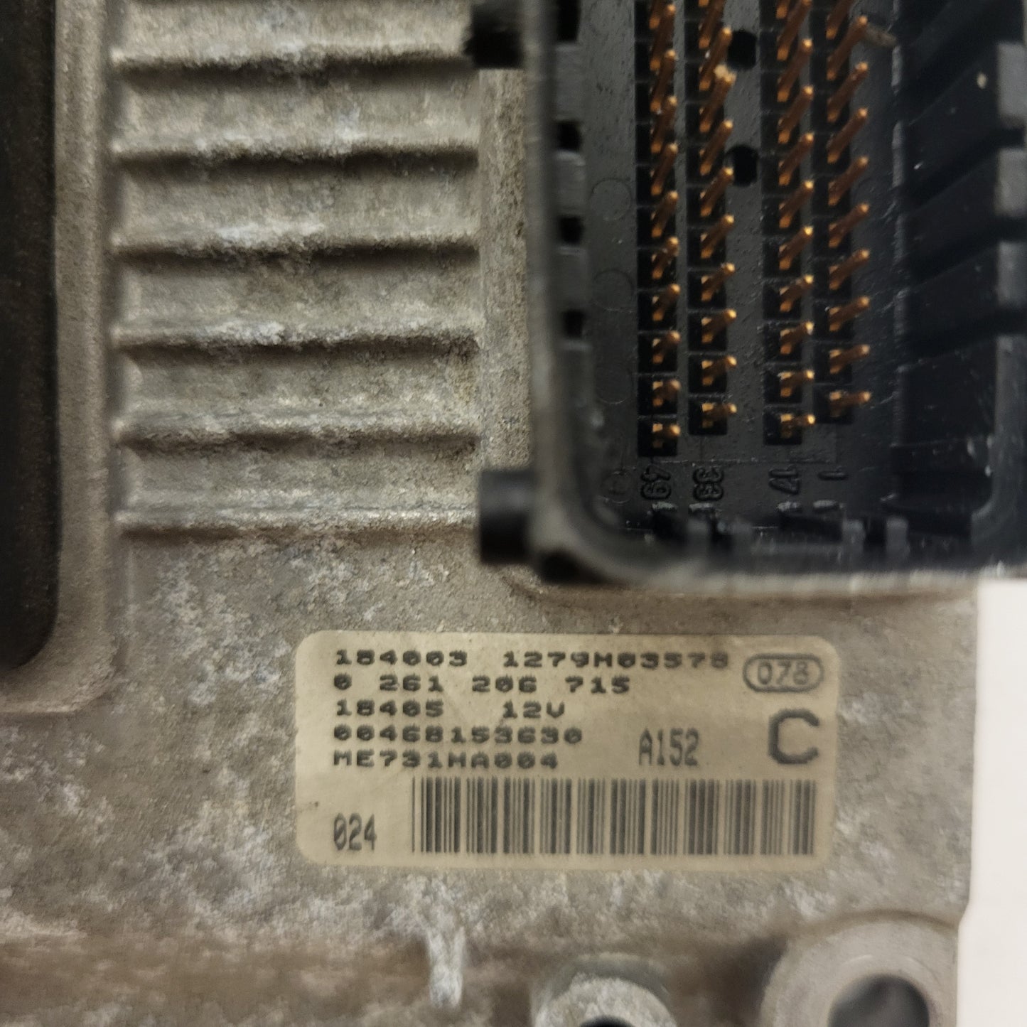 ALFA 147 ECU / 0261206715 / 00468153630 / BOSCH