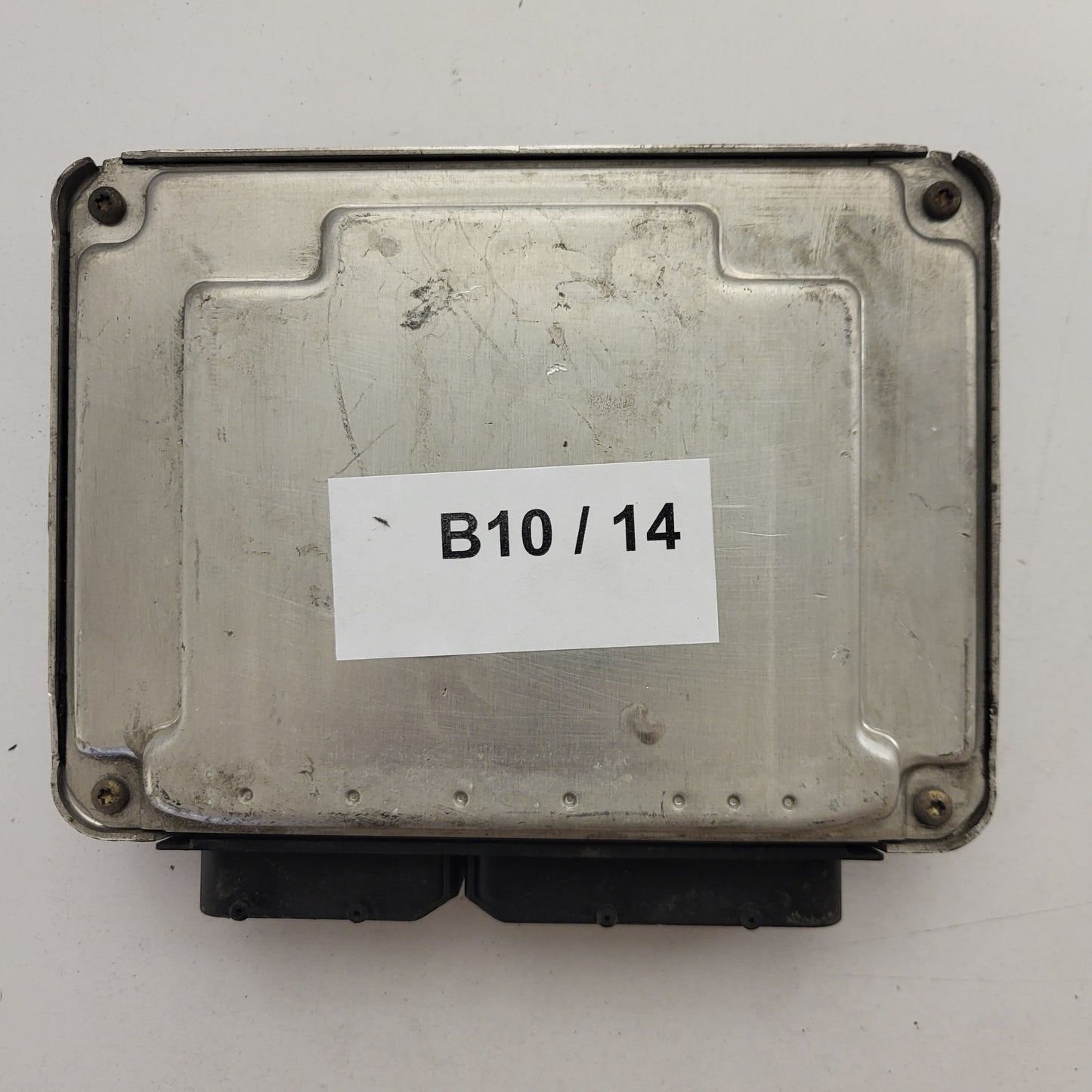 VW SEAT ECU / 045906019BB / 0281011074 / EDC15P+ / BOSCH