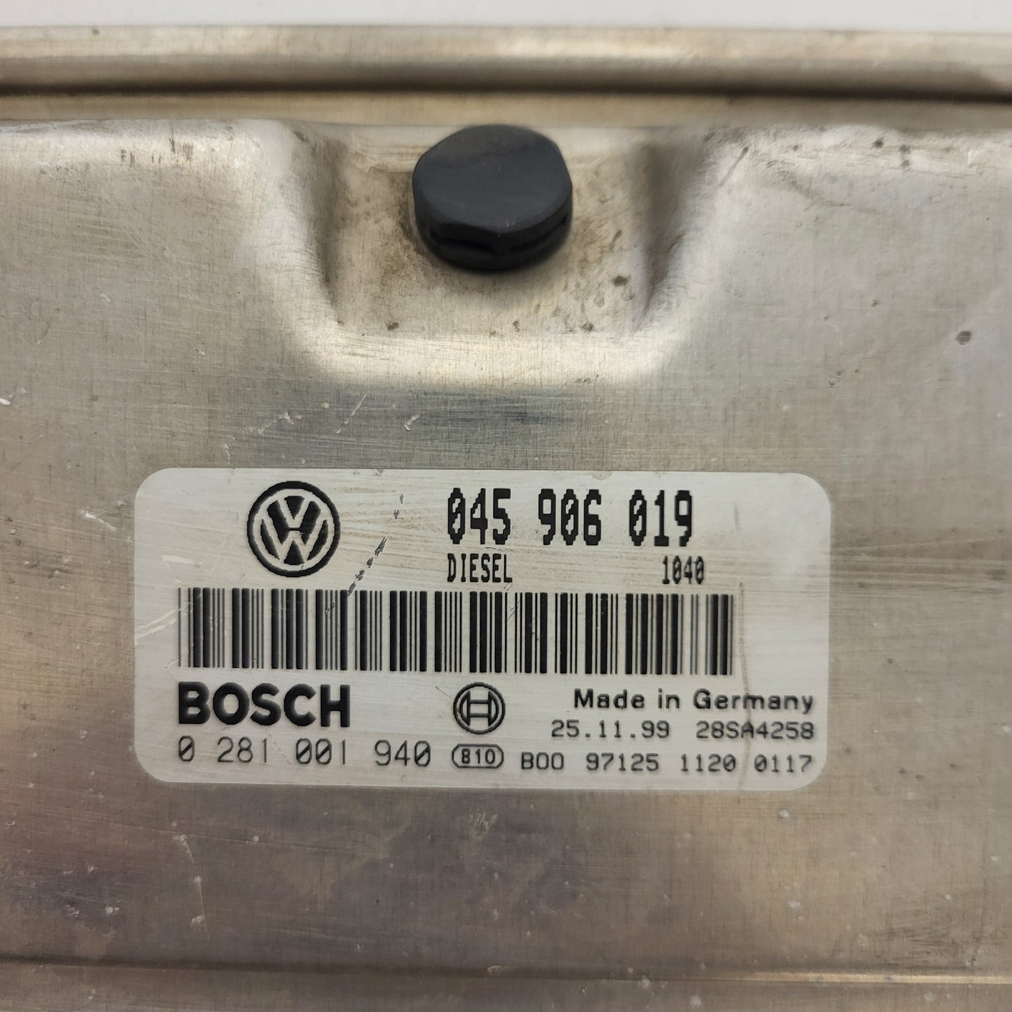 VW SEAT POLO ECU / EDC15P+ / 045906019 / 0281001940 / BOSCH