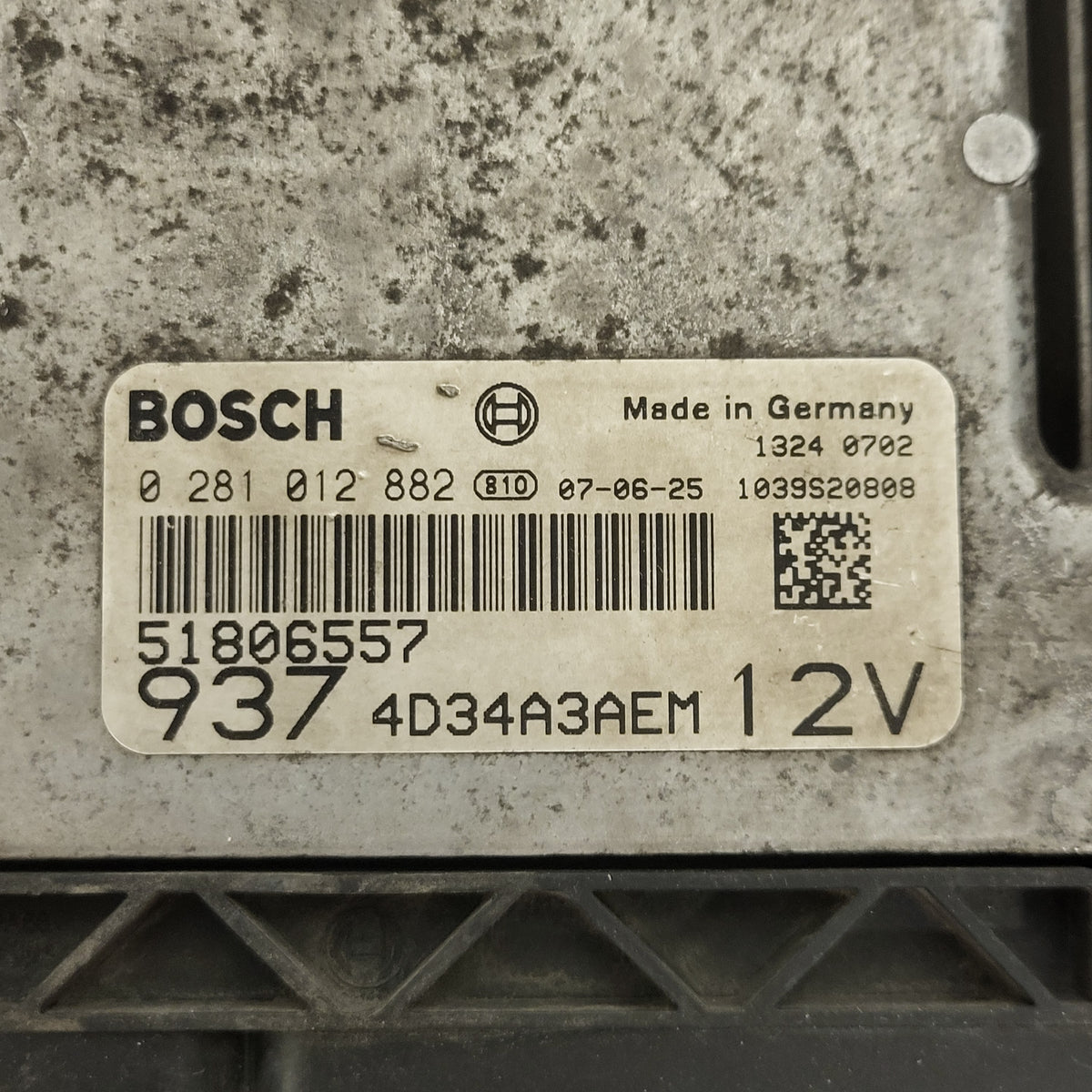 ALFA ROMEO GT ECU / 0281012882 / 51806557 / BOSCH - B10-23 - 2
