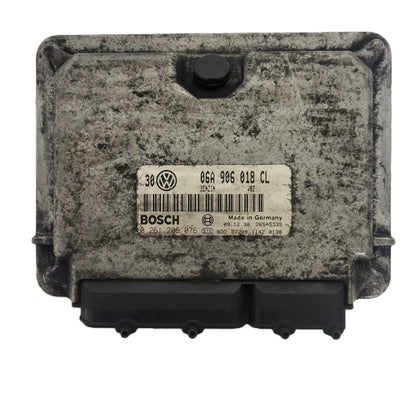 VW GOLF ECU / 06A906018CL / 0261206076 / BOSCH - B11-14 - 1