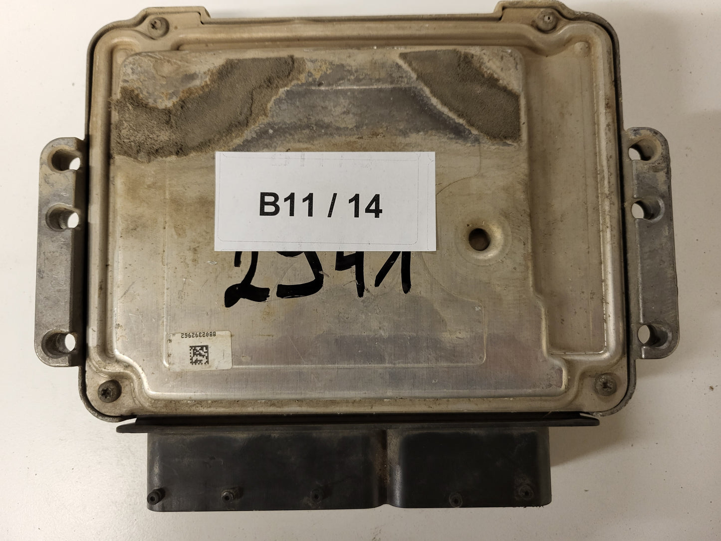 VW GOLF ECU / 06A906018CL / 0261206076 / BOSCH