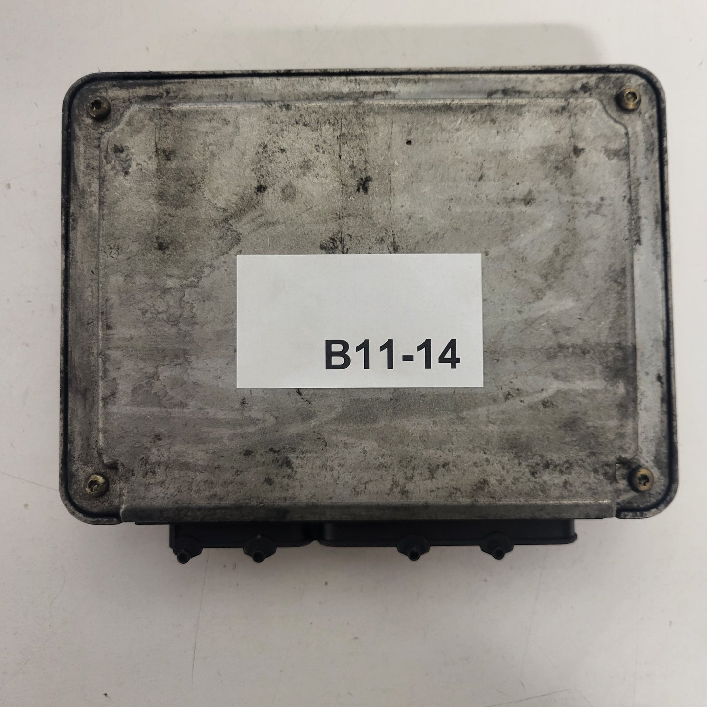 VW GOLF ECU / 06A906018CL / 0261206076 / BOSCH