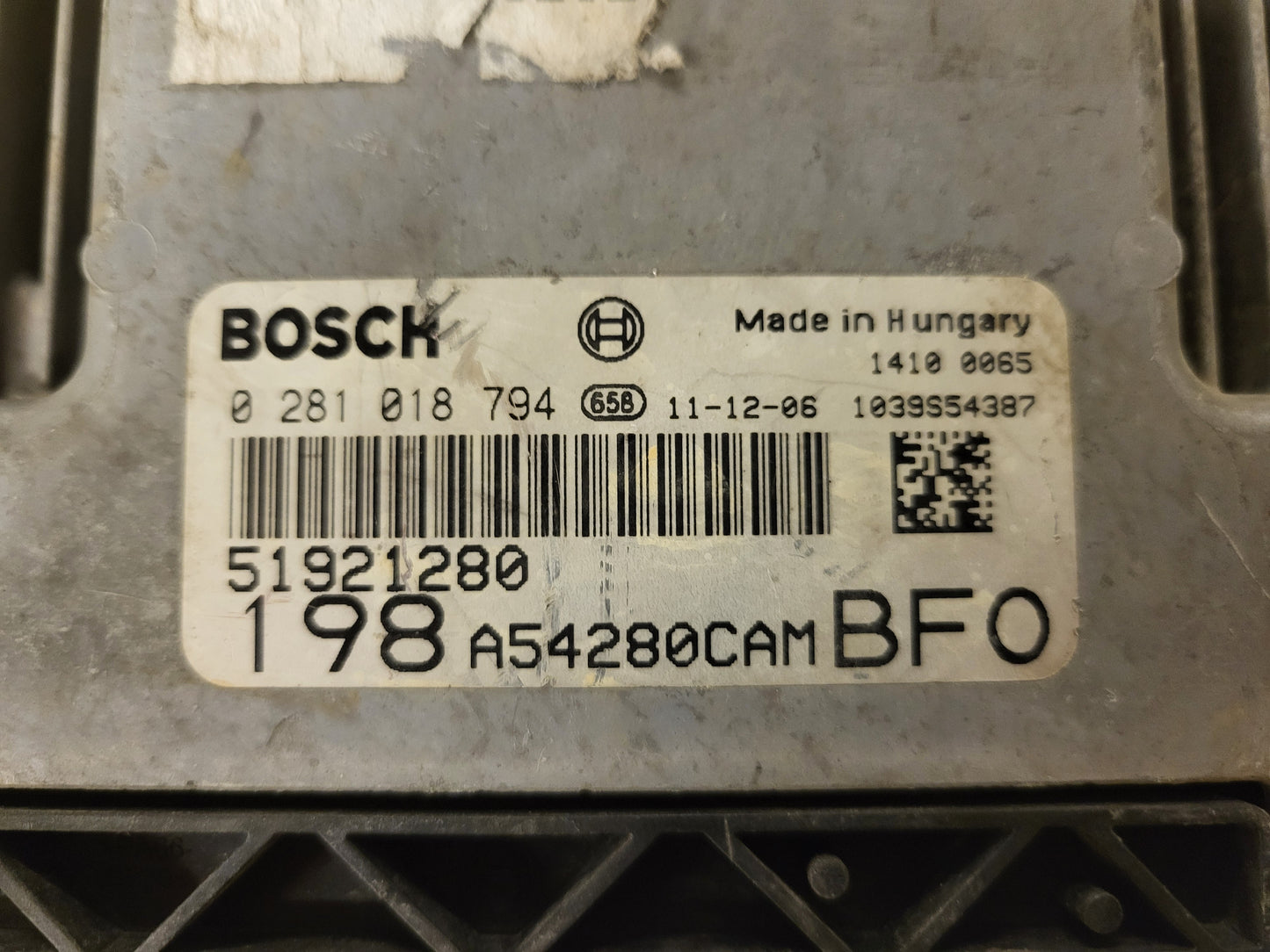 FIAT BRAVO ECU / 0281018794 / 51921280 / BOSCH
