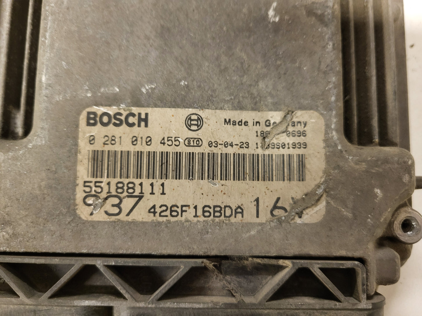 ALFA ROMEO 147 ECU / 0281010455 / 55188111 / BOSCH