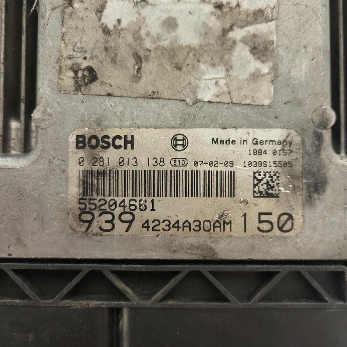 ALFA ROMEO 159 ECU / 0281013138 / 55204661 / 1039S15505 / BOSCH - B11-20 - 2