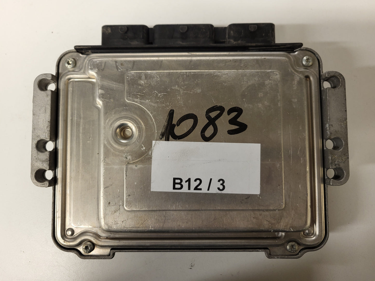 RENAULT ESPACE ECU / 0281011724 / 8200311550 / 8200384493 / BOSCH