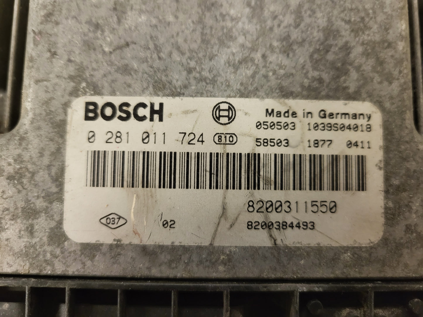 RENAULT ESPACE ECU / 0281011724 / 8200311550 / 8200384493 / BOSCH