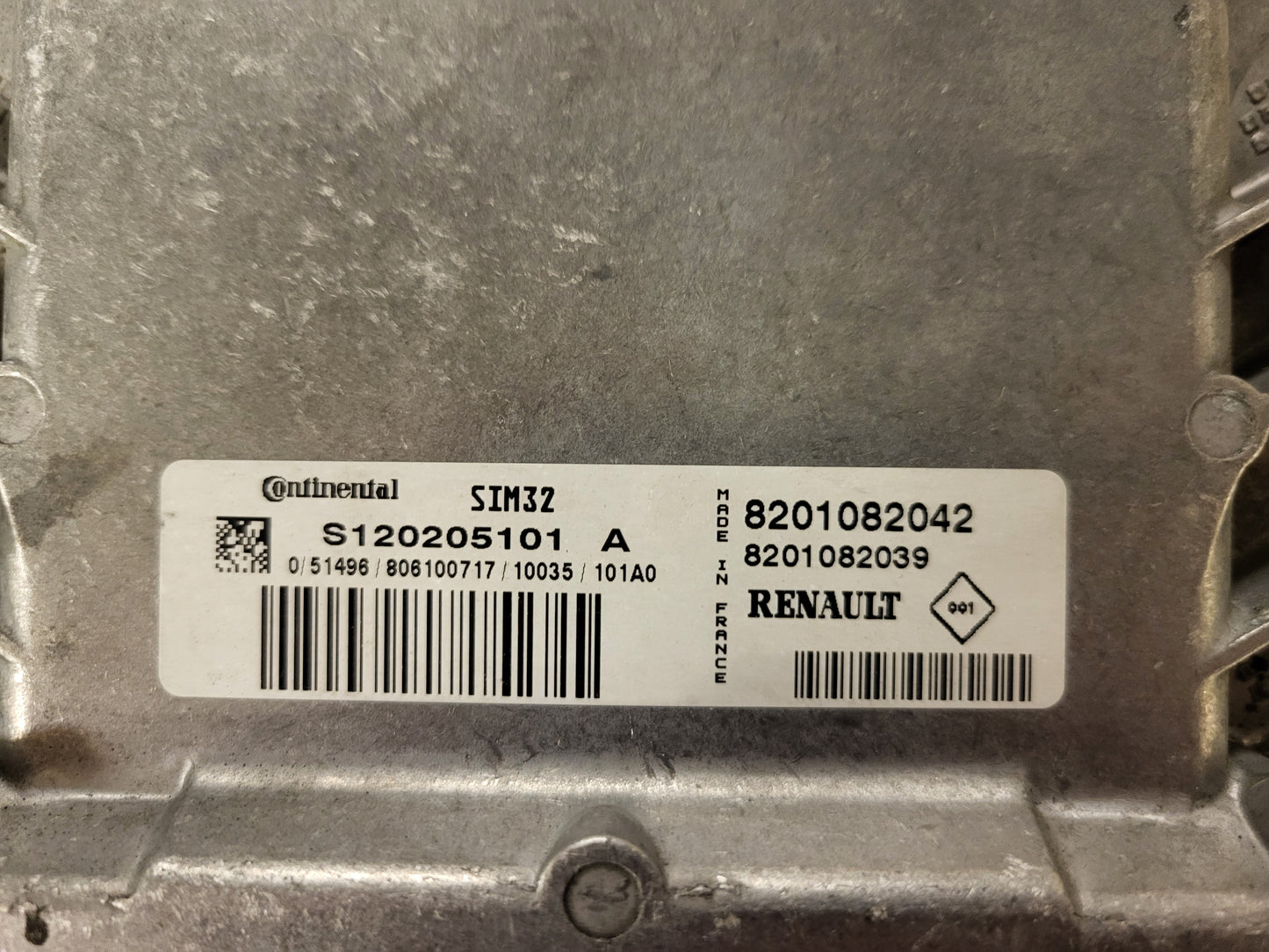 DACIA SANDERO LOGAN 1.2 16V ECU 8201082042 / S120205101A / 8201082039 S120205101