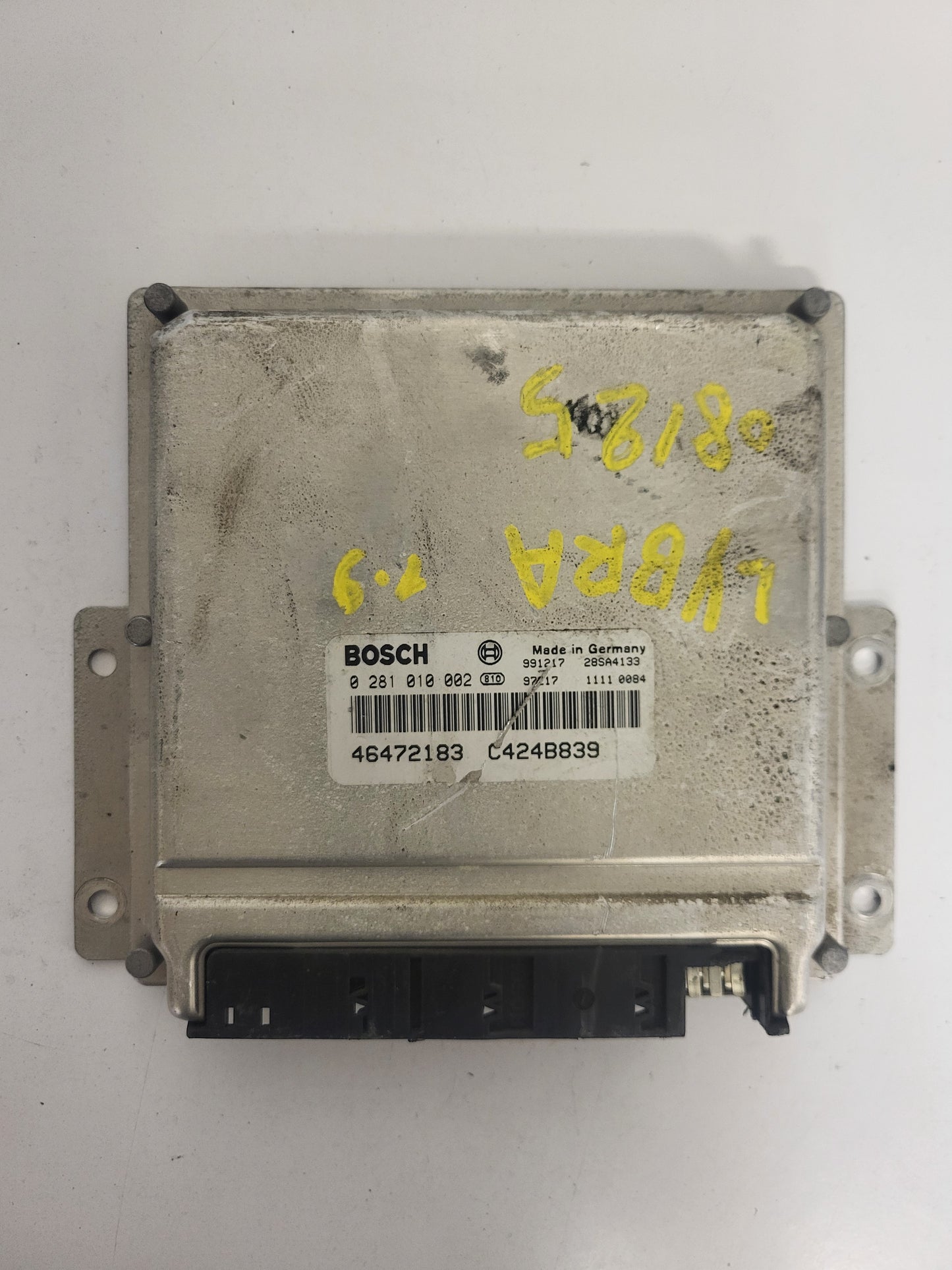 LANCIA LYBRA ECU / 0281010002 / 46472183 / C424B839 / BOSCH