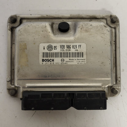 VW GOLF BORA ECU / 038906019FF / EDC15P+ / 0281010662 / BOSCH - B13-20 - 1