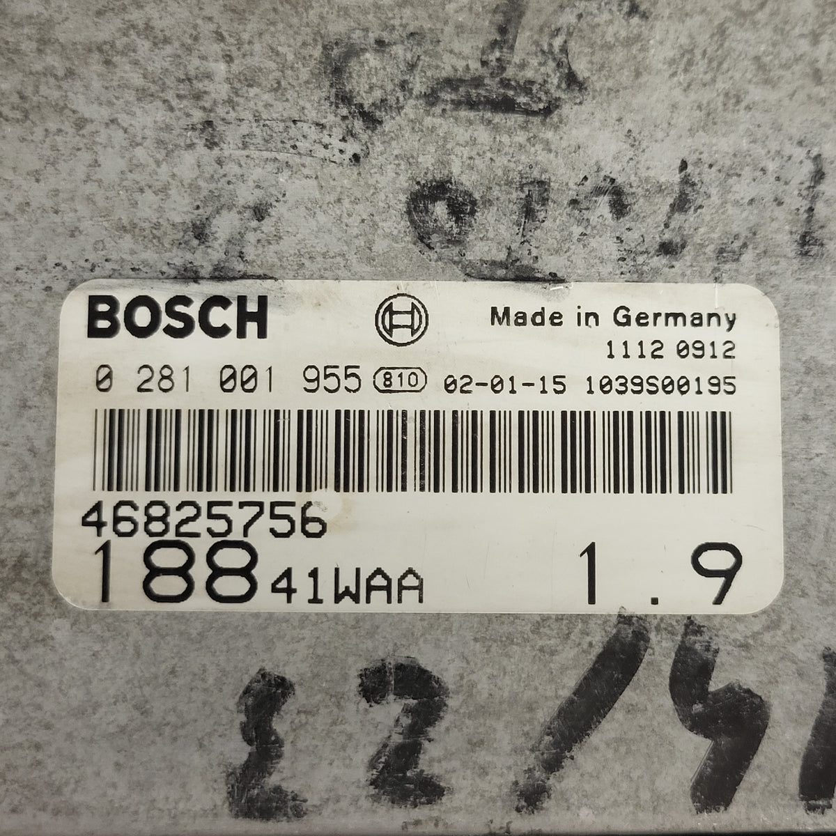 FIAT PUNTO ECU / 0281001955 / 46825756 / BOSCH - B13-23 - 2