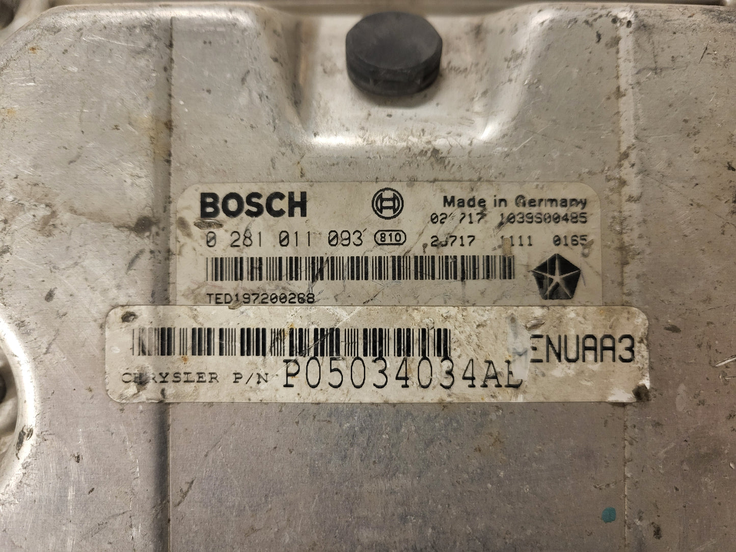 CHRYSLER ECU / 0281011093 / P05034034AB / 1039S00485 / BOSCH