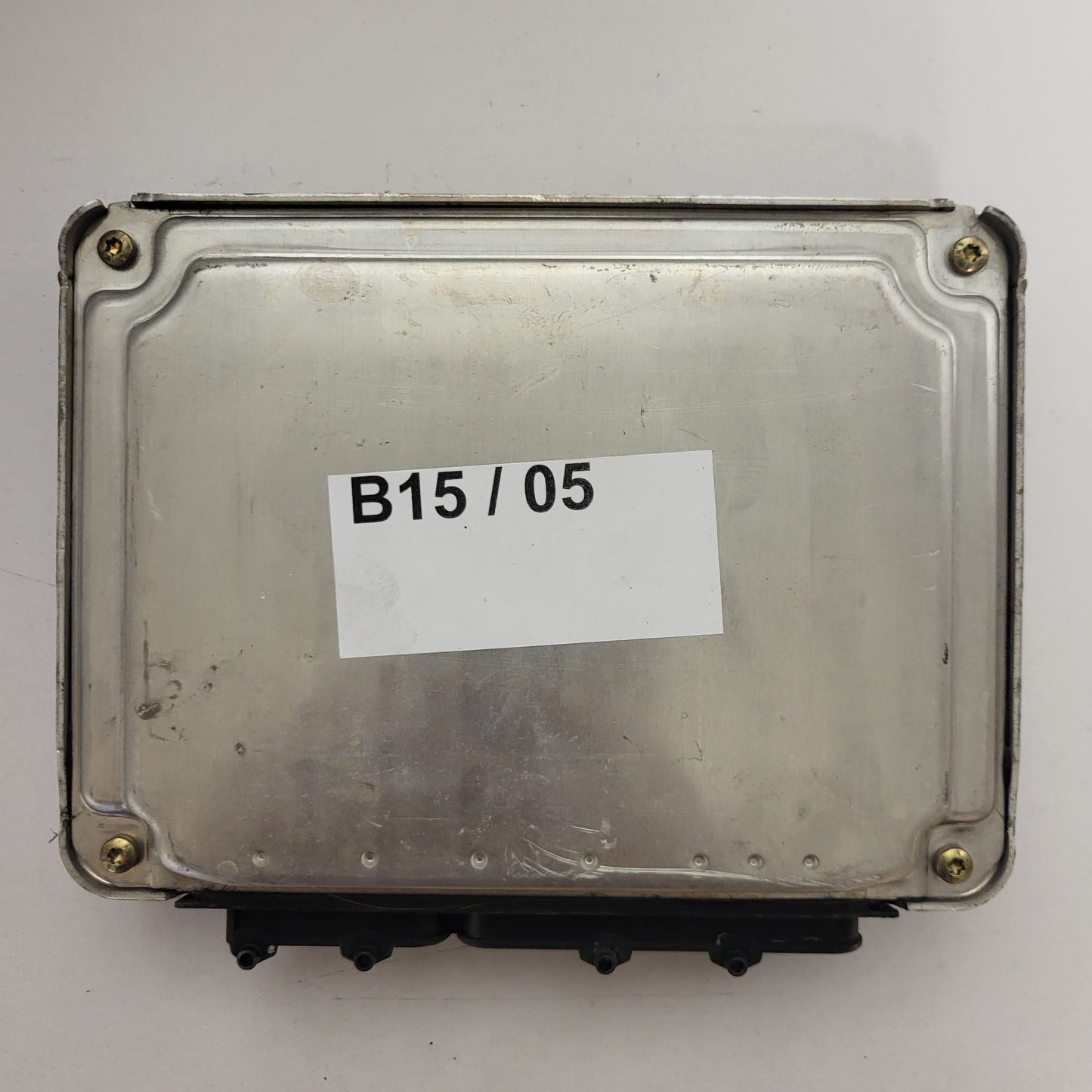 VW POLO ECU / 030906032BD / 0261206767 / 26SA0000 / BOSCH
