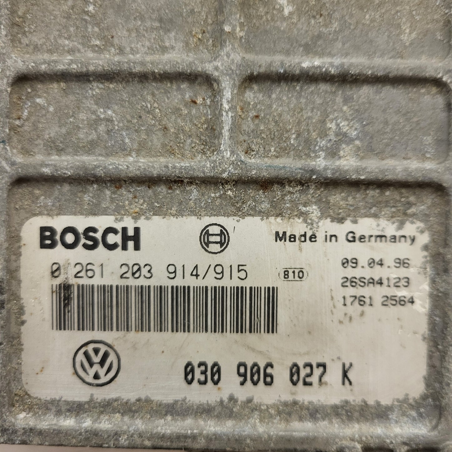 VW POLO 6N ECU / 030906027P / 0261203914/915 / BOSCH
