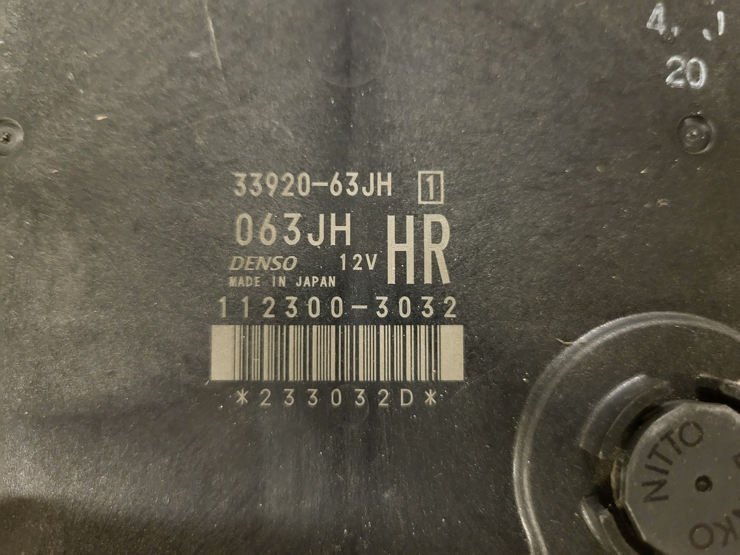 SUZUKI SWIFT ECU / 33920-63JH / 112300-3032 / DENSO