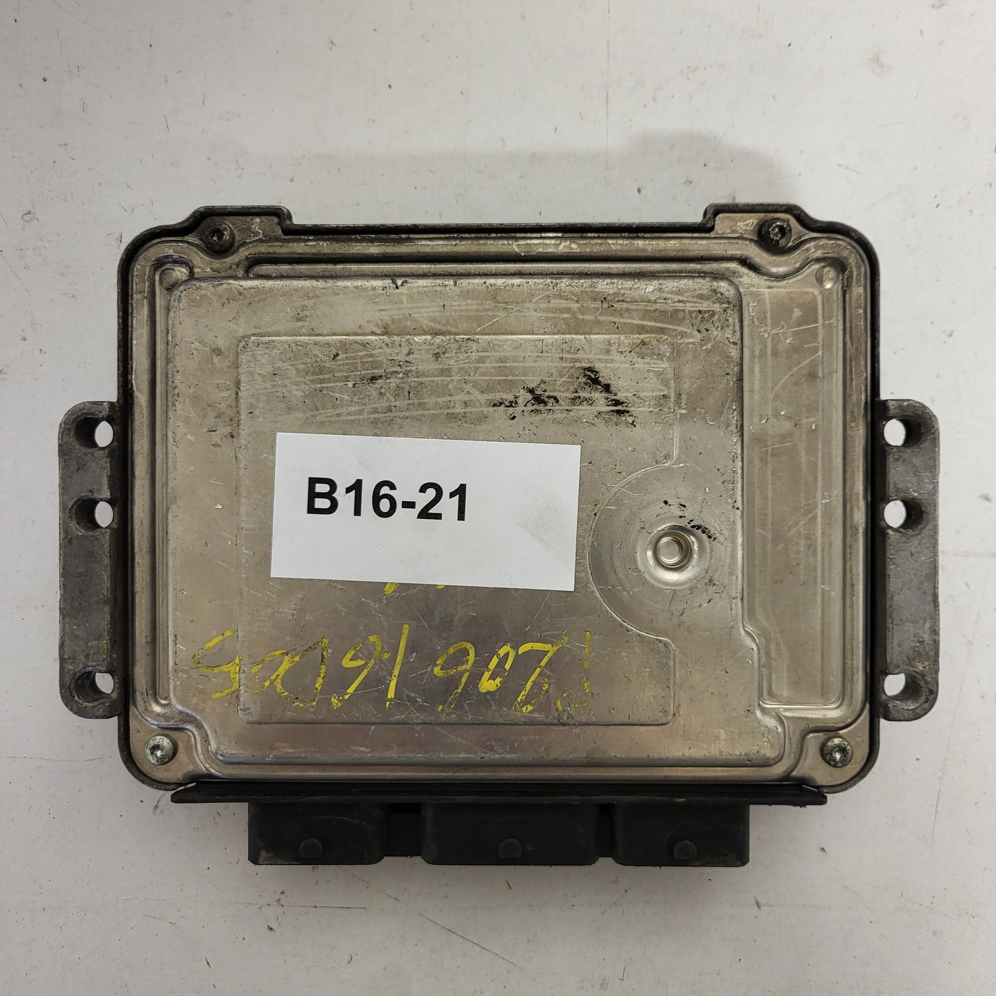 PEUGEOT CITROEN ECU / 0281011560 / 9656162180 / EDC16C34 / BOSCH