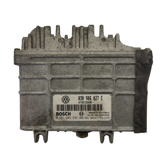 VW POLO  AROSA ECU / 030906027E / 0261203932 / BOSCH