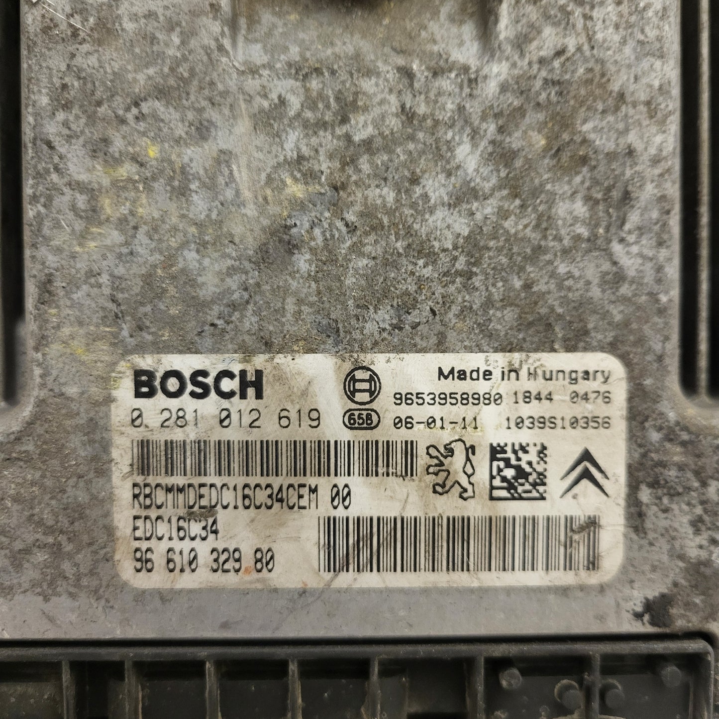 PEUGEOT CITROEN ECU / 0281012619 / 9661032980 / EDC16C34 / BOSCH