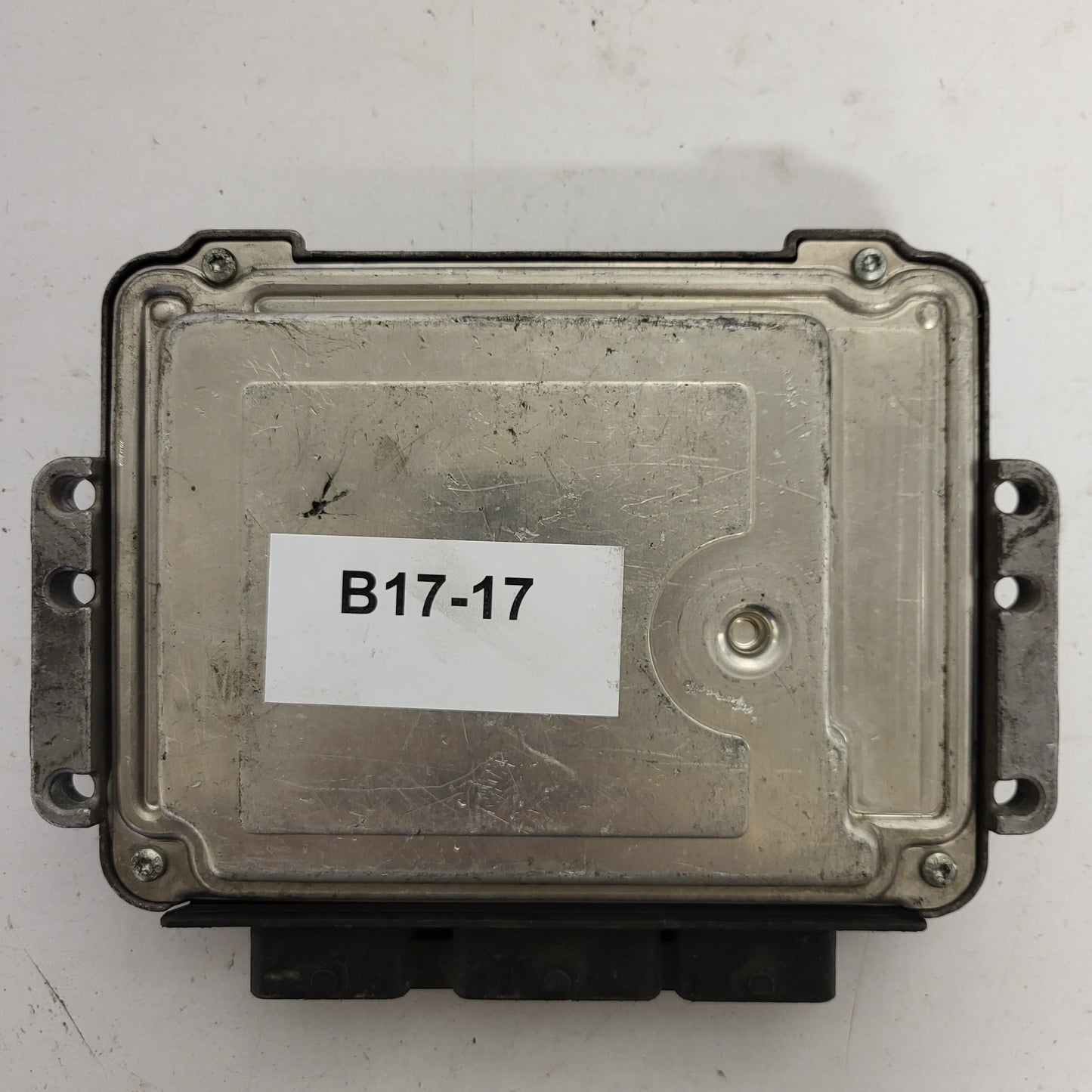 Renault 1.9DCI ECU / 0281011776 / 8200391966 / 8200386508 / BOSCH
