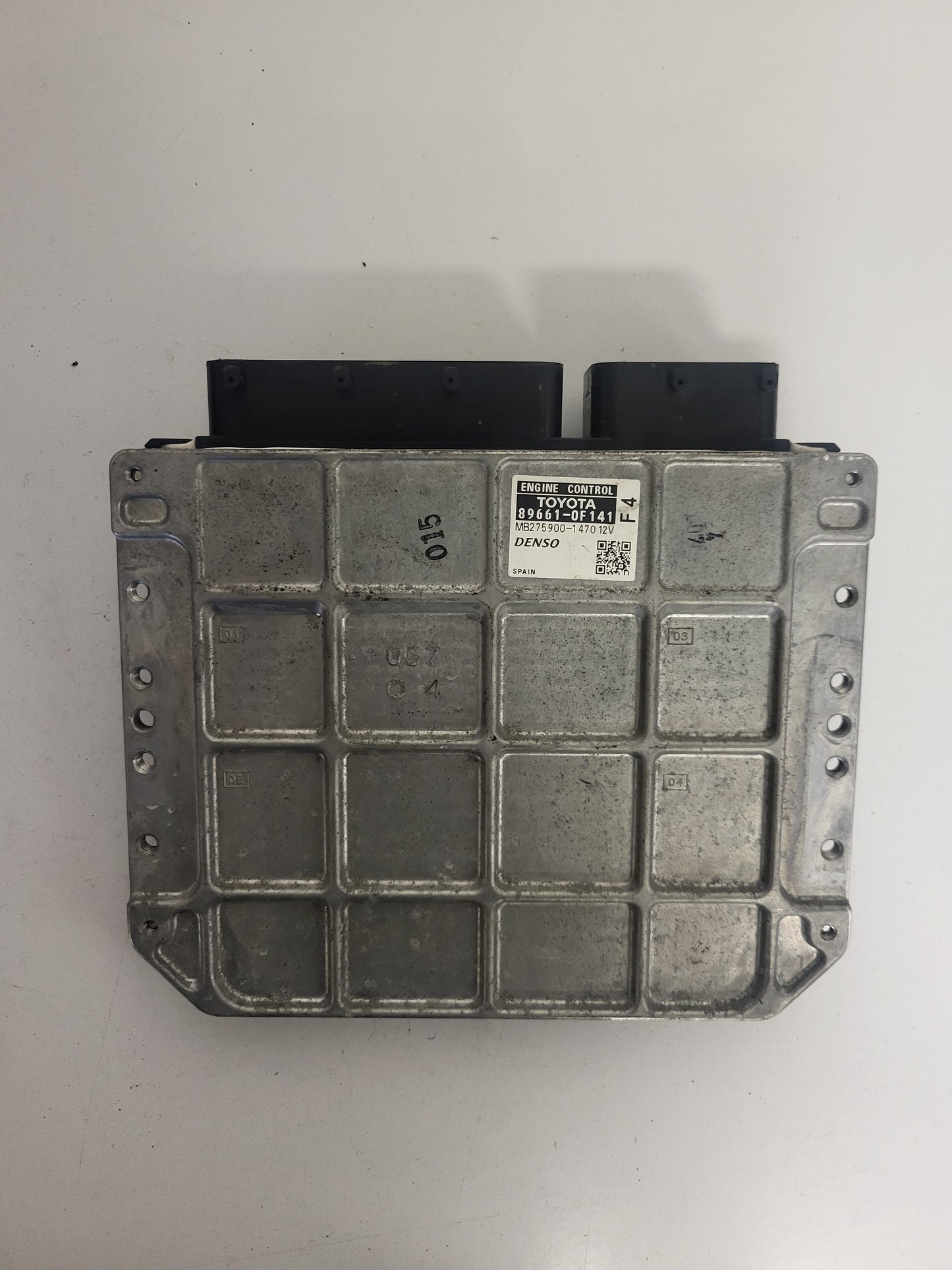 TOYOTA VERSO ECU / 89661-0F141 / MB275900-1470 / DENSO