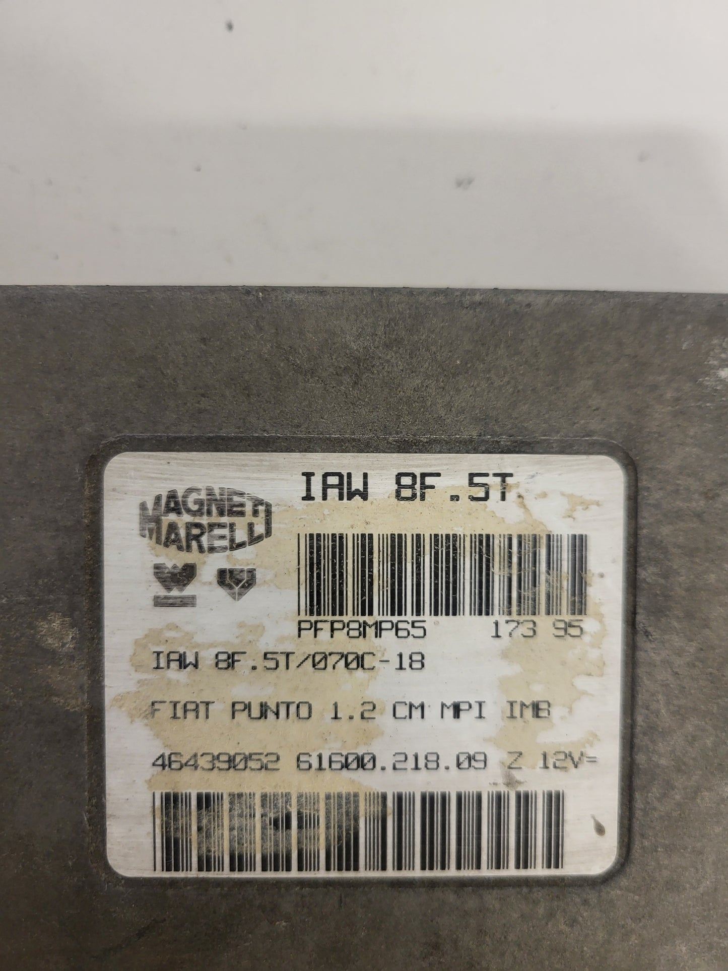 FIAT PUNTO ECU / IAW 8F.5T / 46439052 / 61600.218.09 / MAGNETI MARELLI