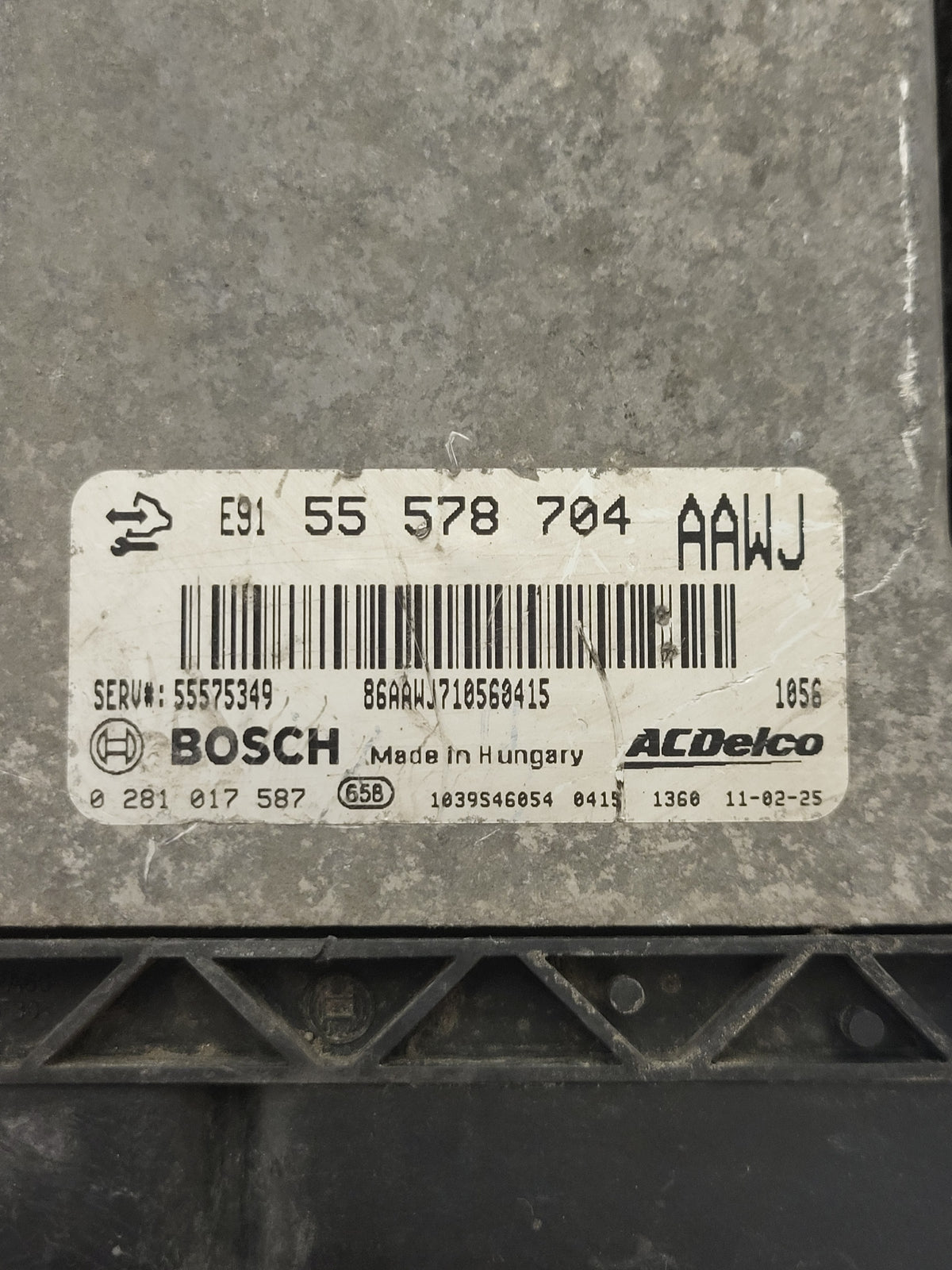 OPEL MERIVA B ECU / 0281017587 / 55578704 / 55575349 / BOSCH - B18-05 - 2