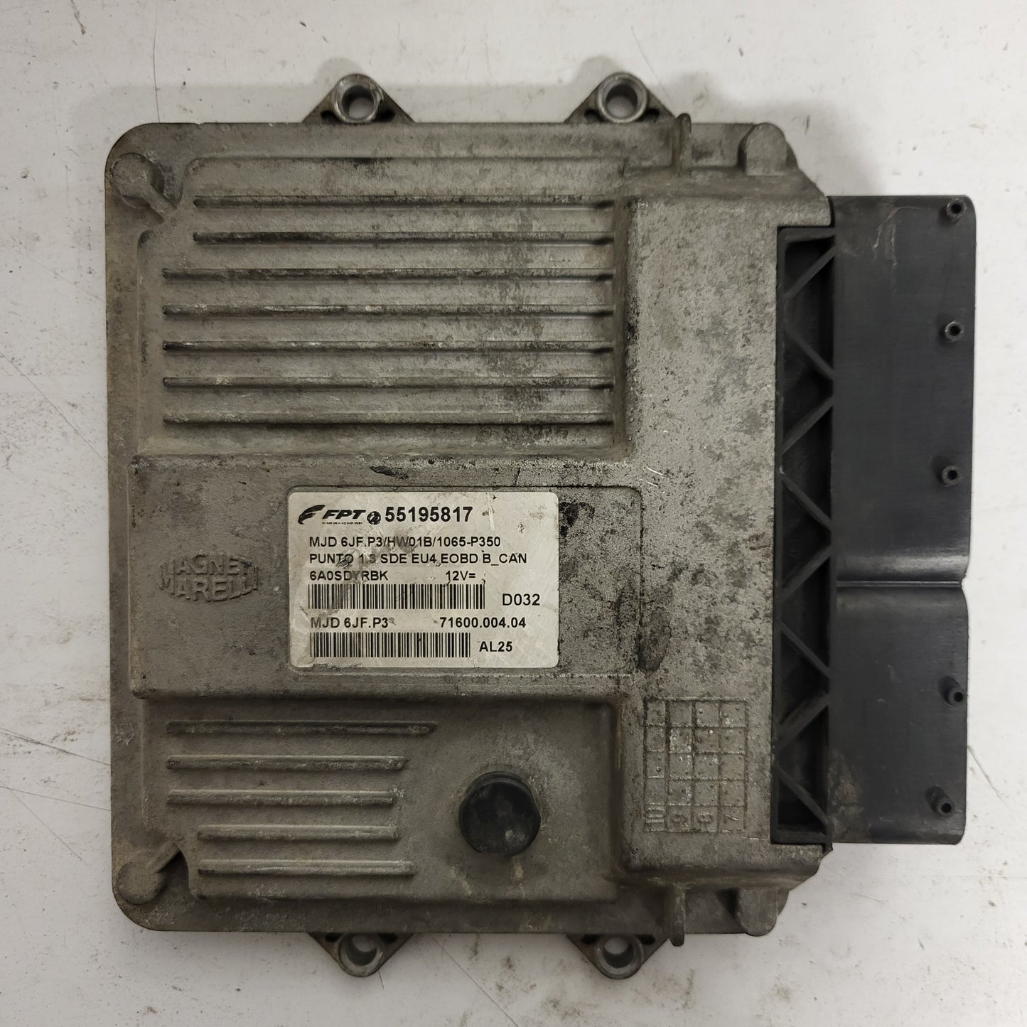 Fiat Punto ECU / MJD 6JF.P3 / 55195817 / HW01B / 71600.004.04 / MAGNETI MARELLI