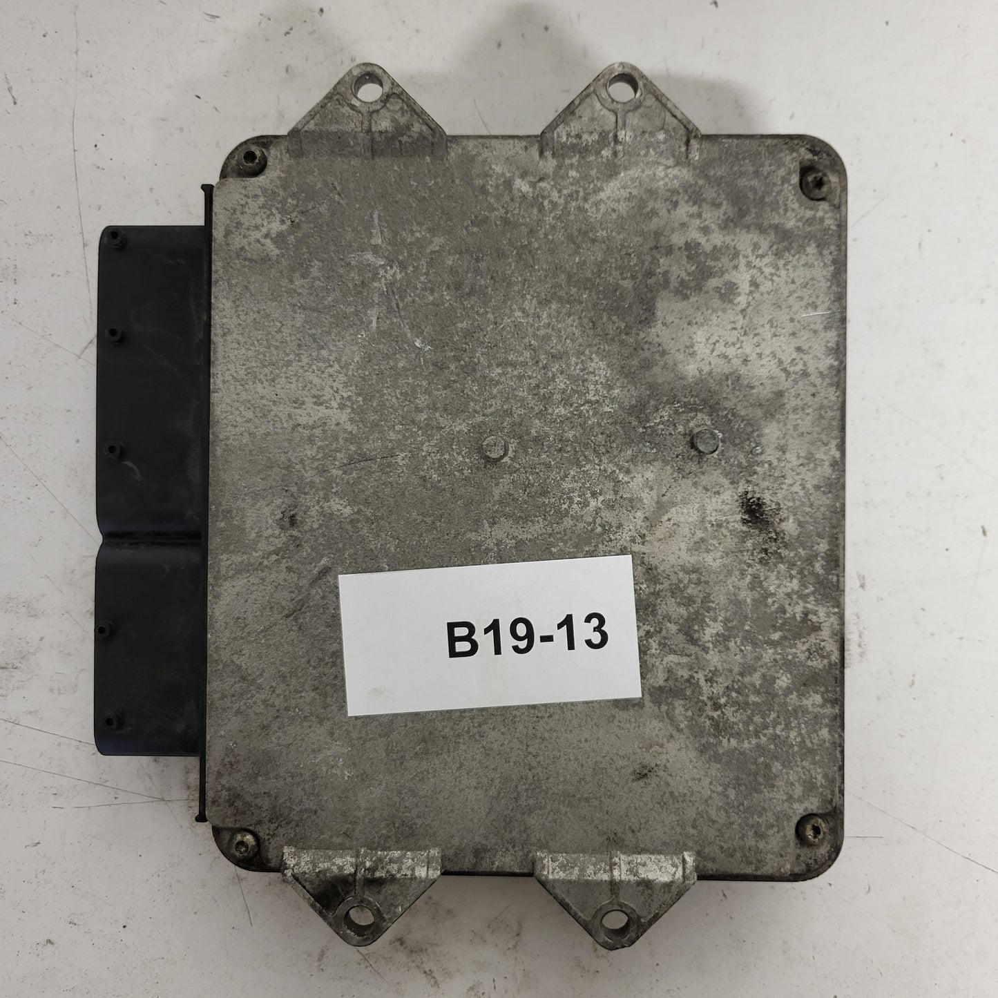 Fiat Punto 1.3 ECU / 55186608 / MJD 6JF.P3 / HW01B / MAGNETI MARELLI