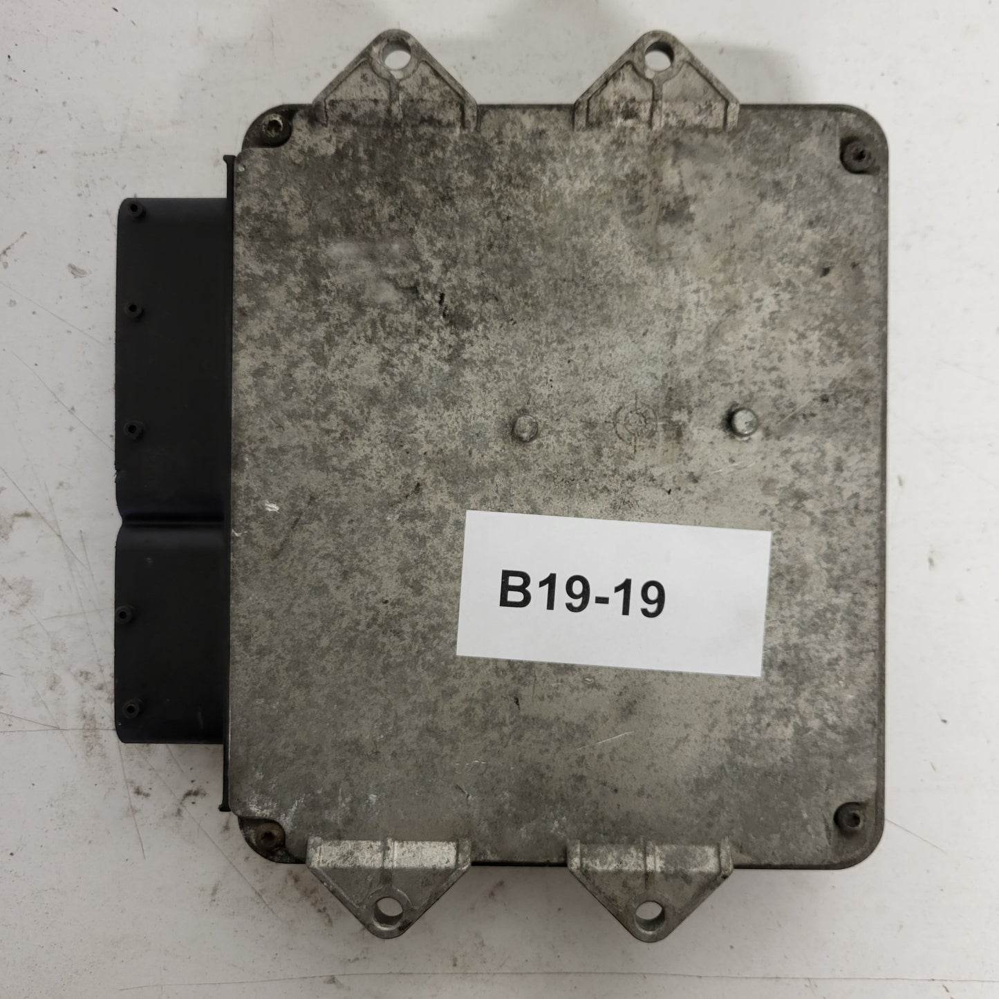 Fiat Punto 1.3 ECU / 55186608 / MJD 6JF.P3 / HW01B / MAGNETI MARELLI